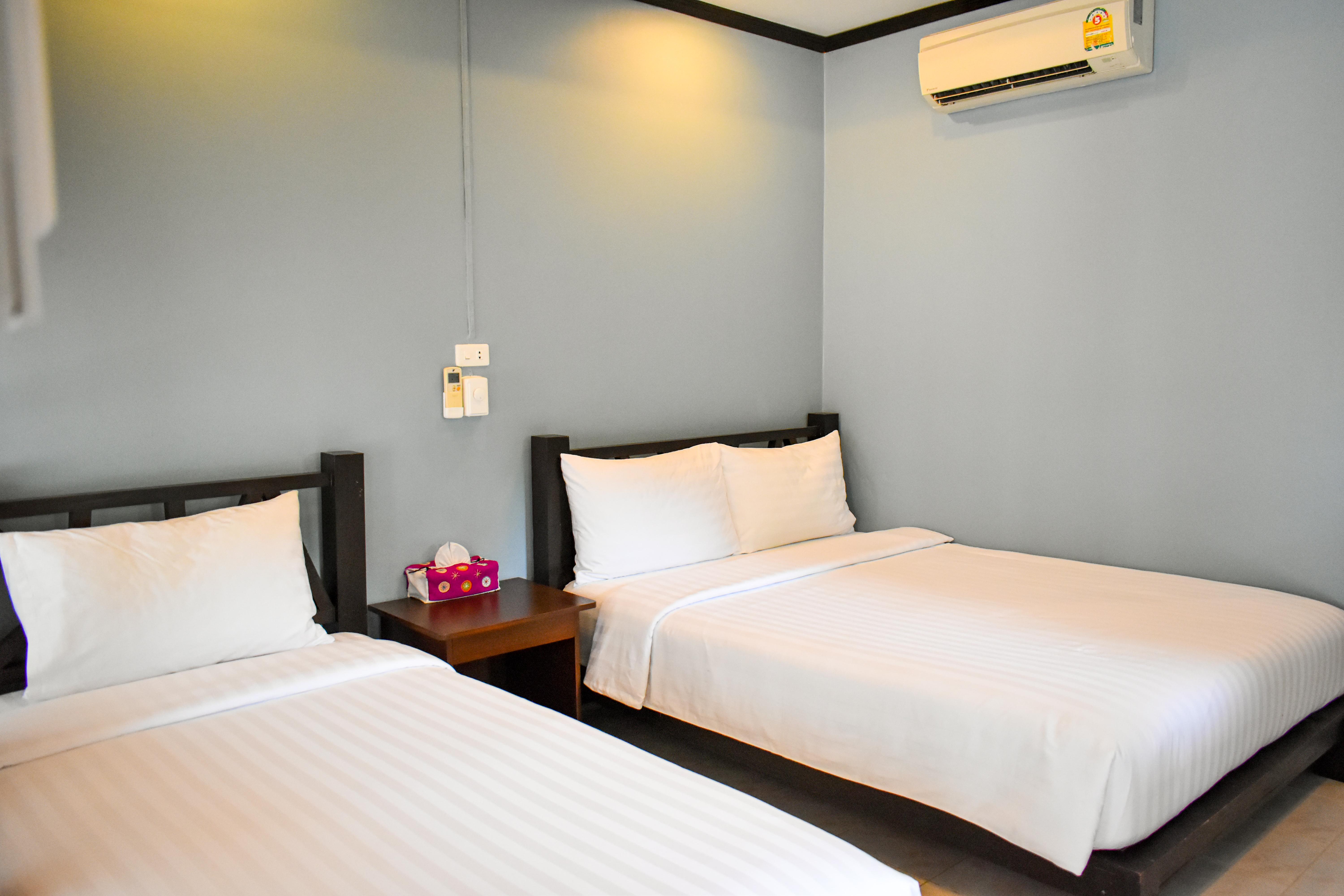 Sairee Hut Resort
