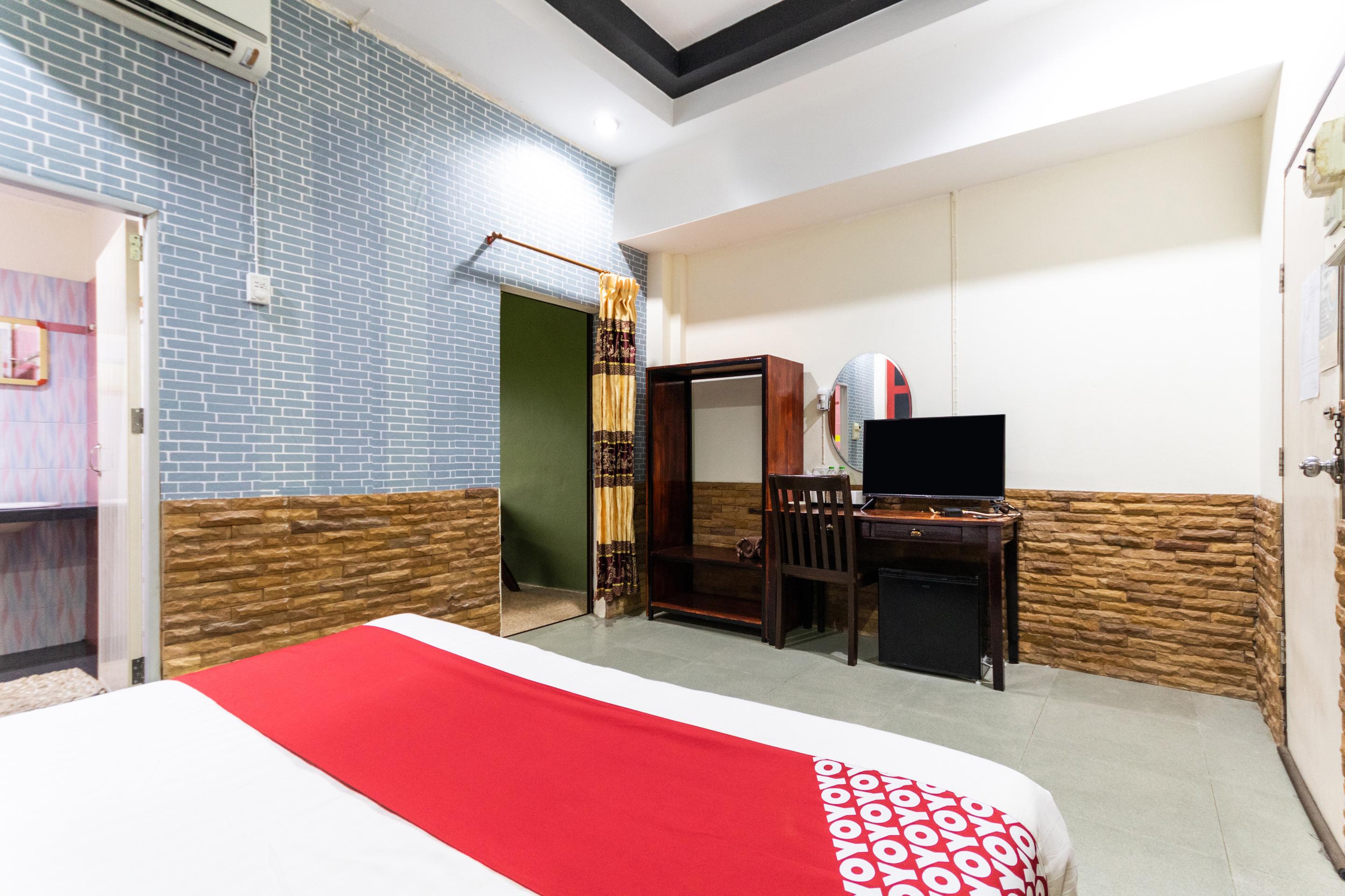 Oyo 75304 Riverside Hotel 3*