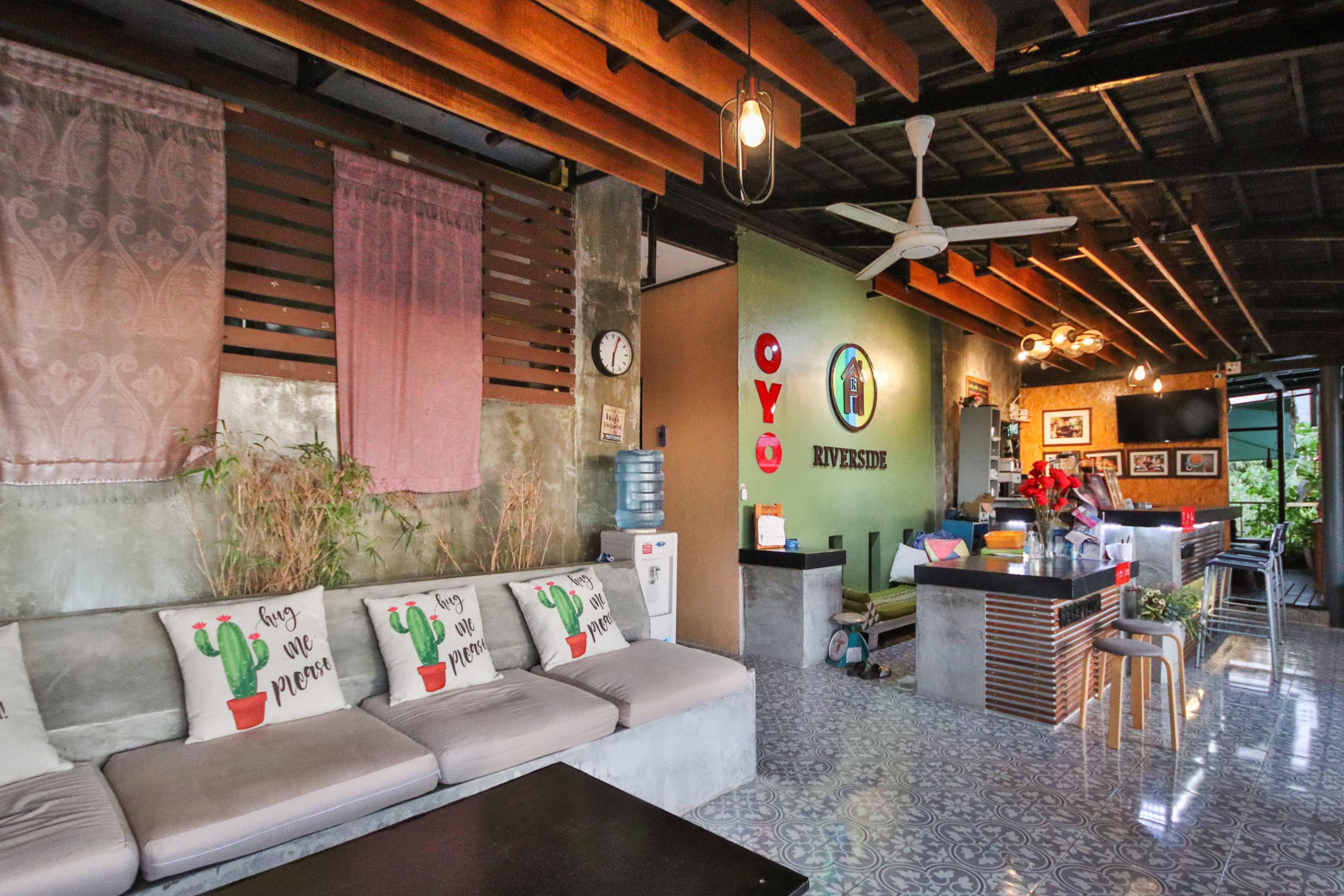Oyo 75304 Riverside