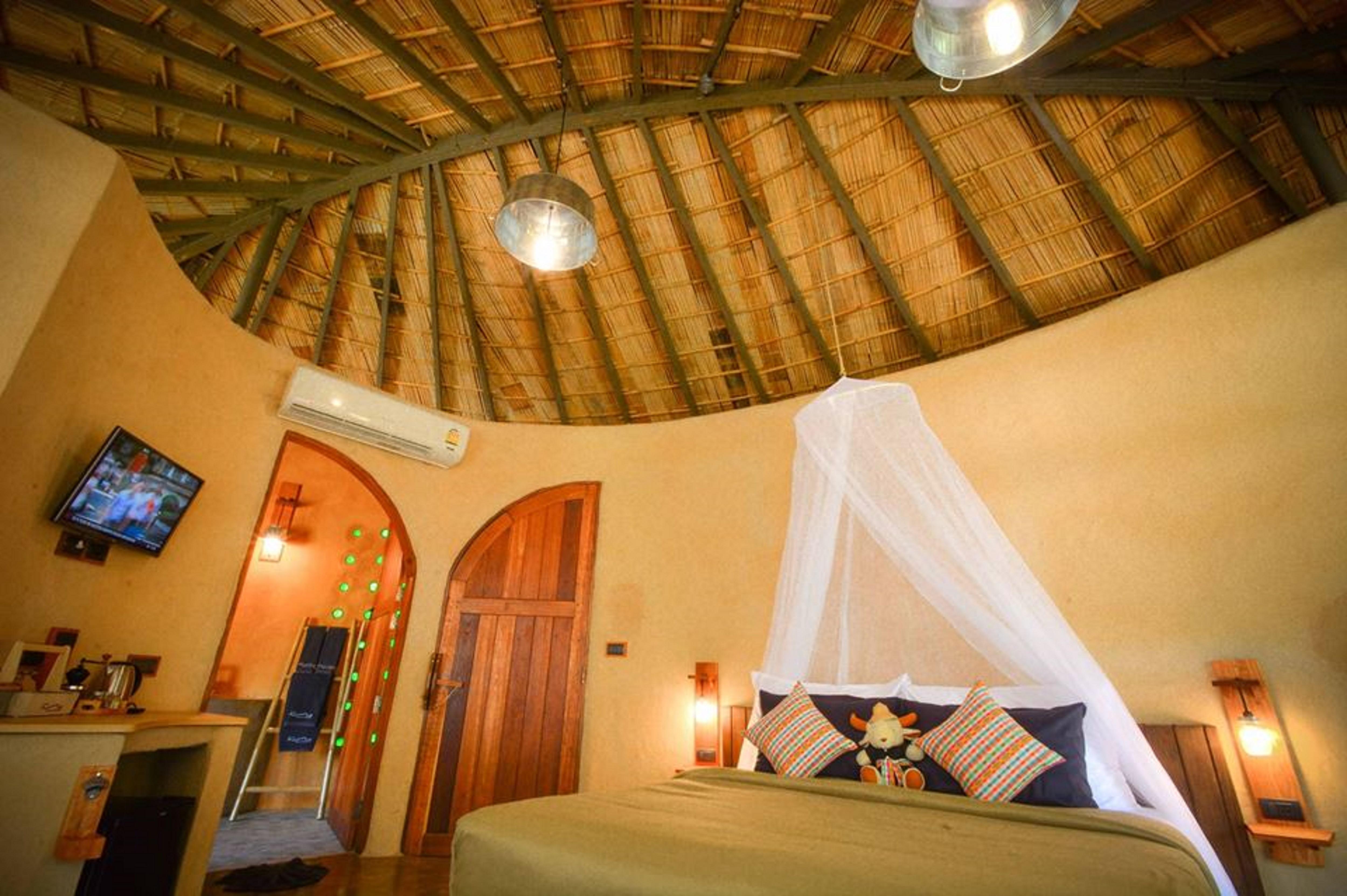 Resort The Mud - Eco Hotel