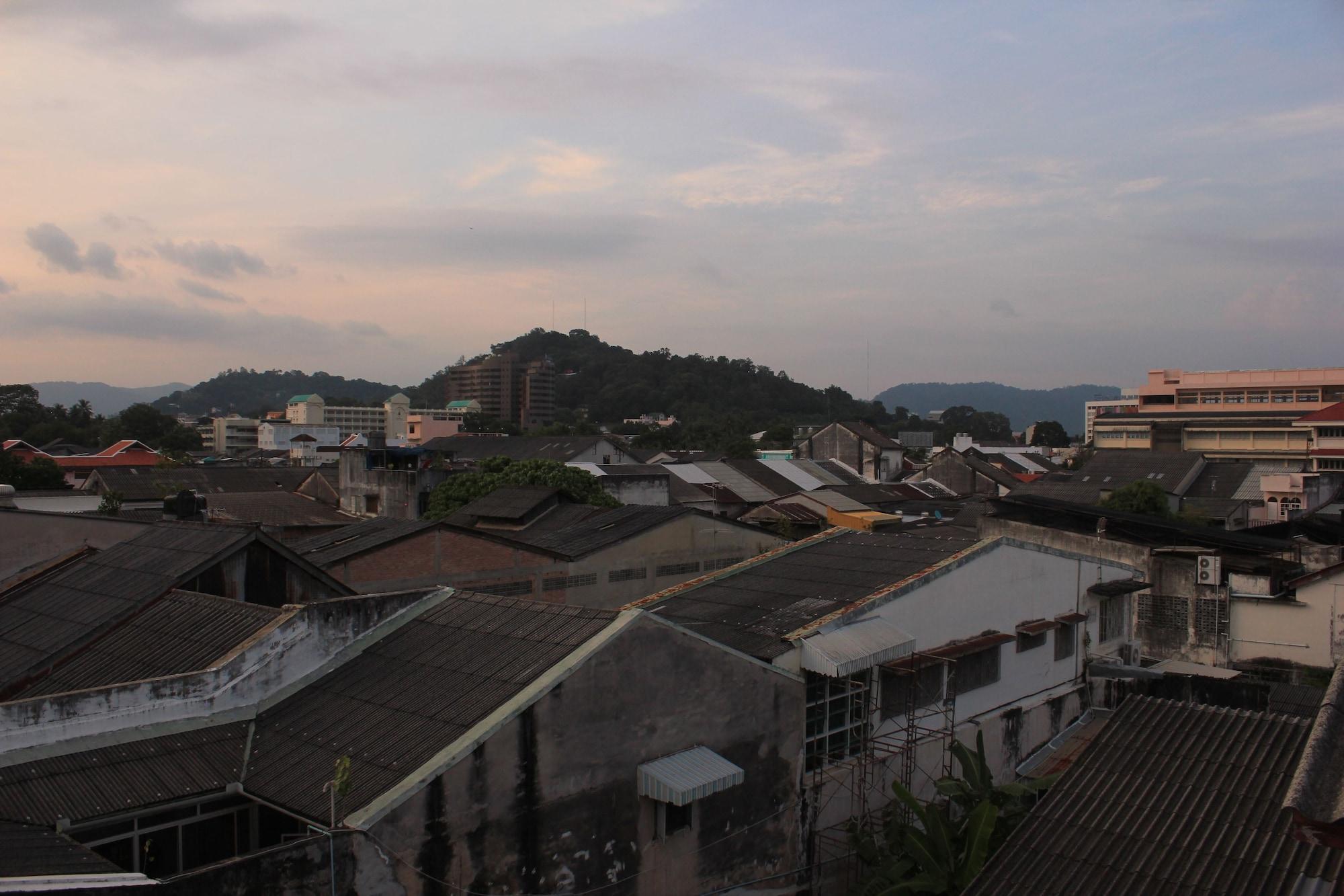 Thalang Casa de hóspedes