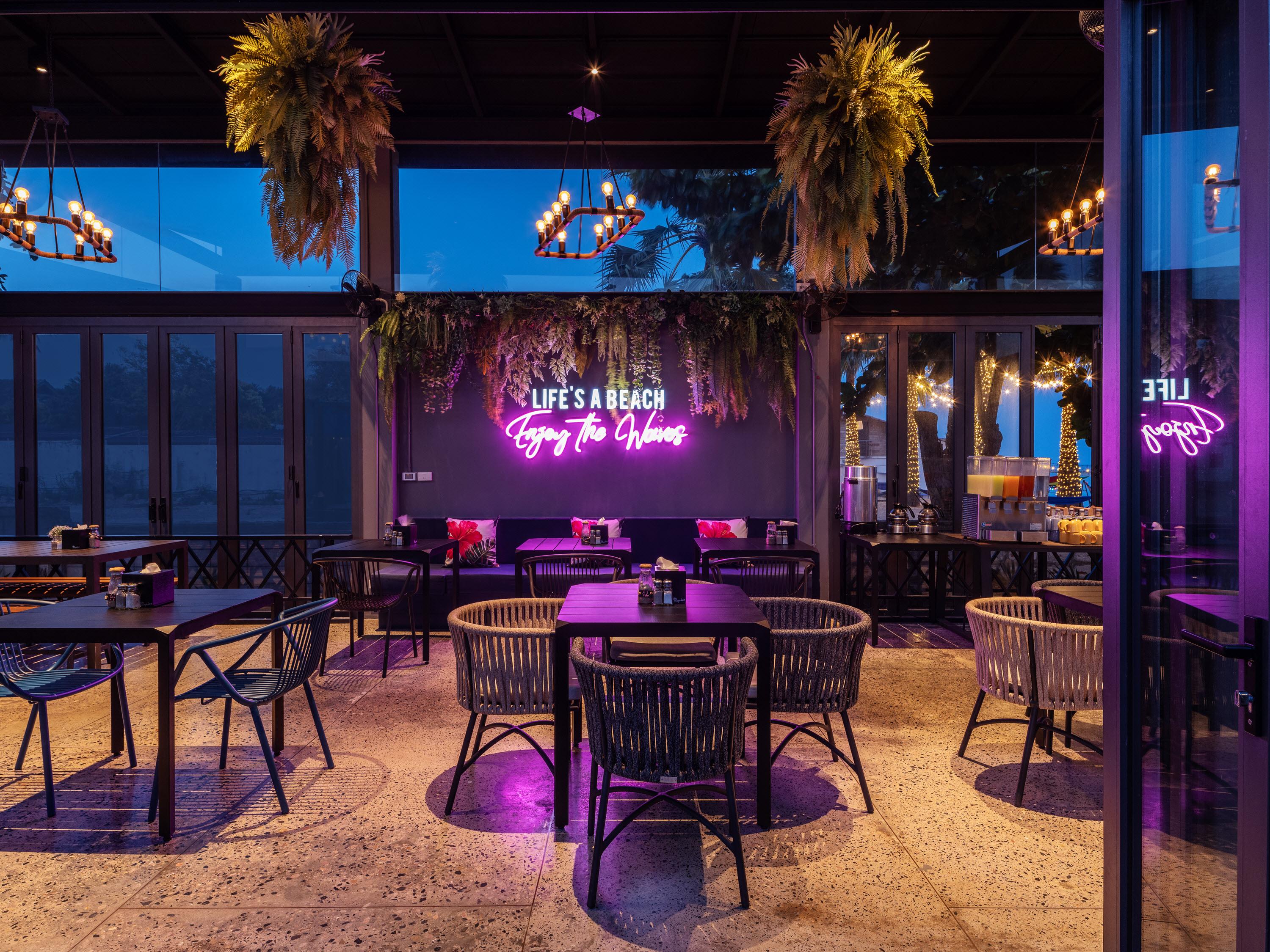 Hotel Lub D Chaweng - Beachfront & Vibrant Social Vibe