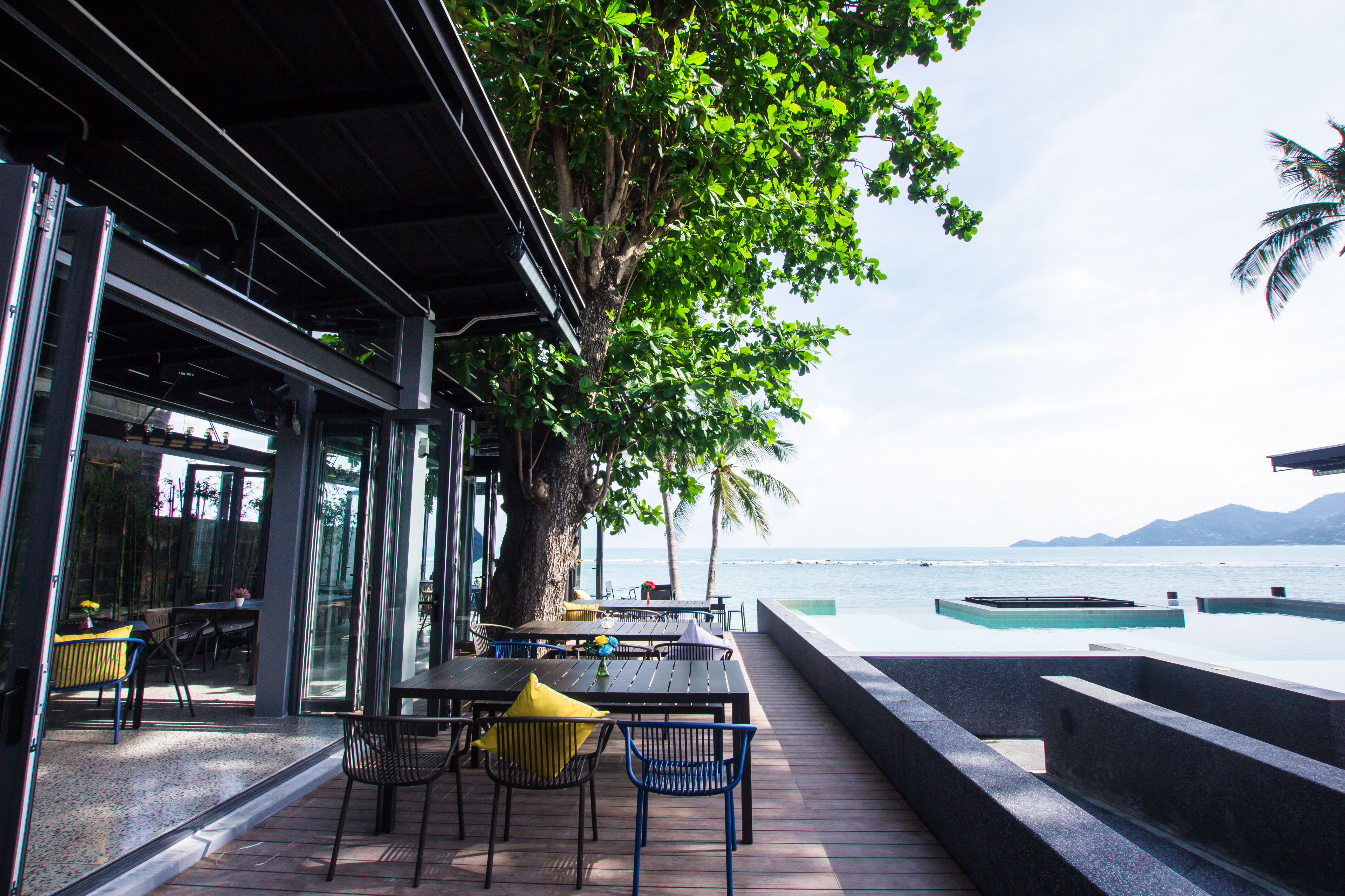 Lub D Chaweng - Beachfront & Vibrant Social Vibe