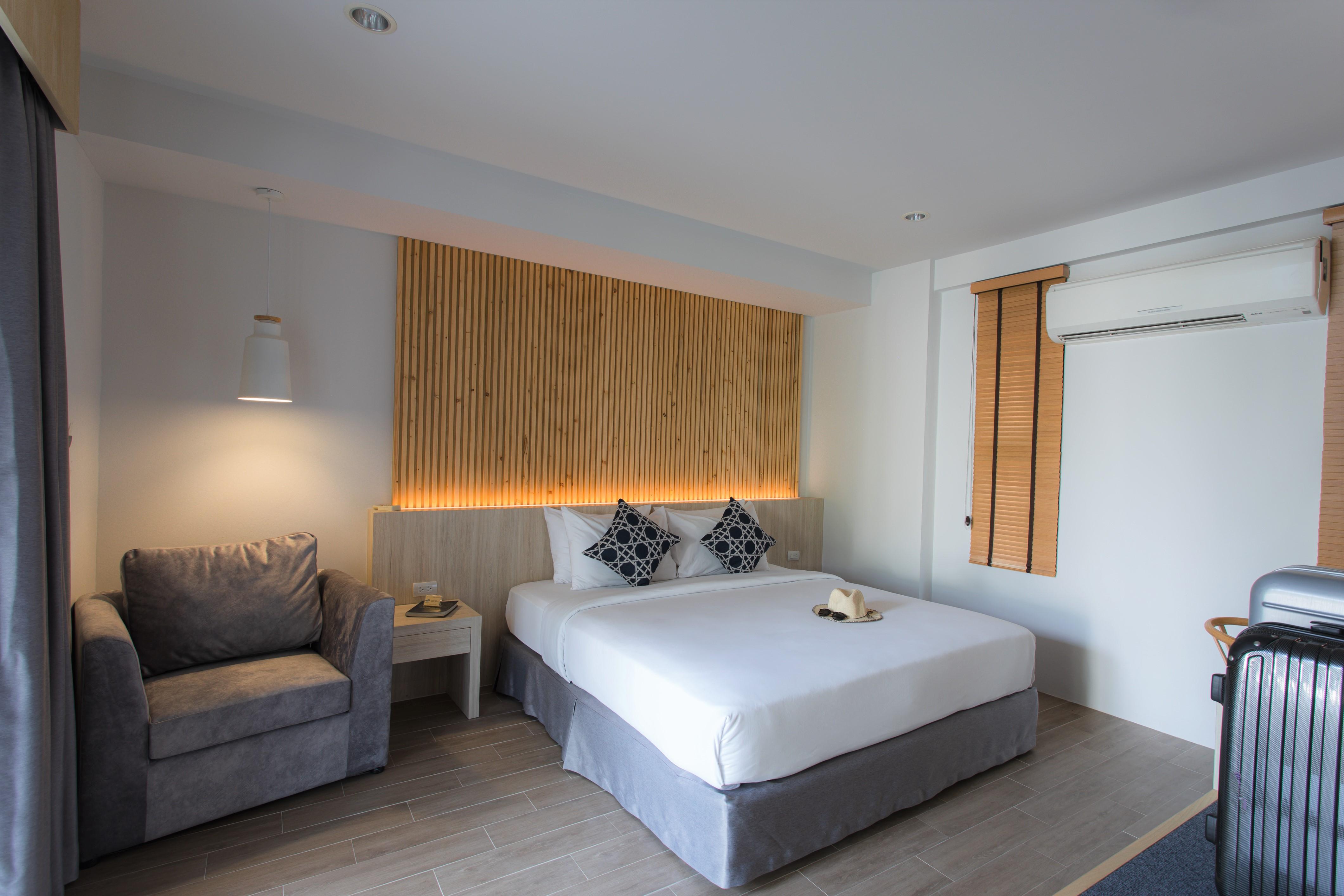 Resort Blu Pine & Pool Access - Sha Phuket