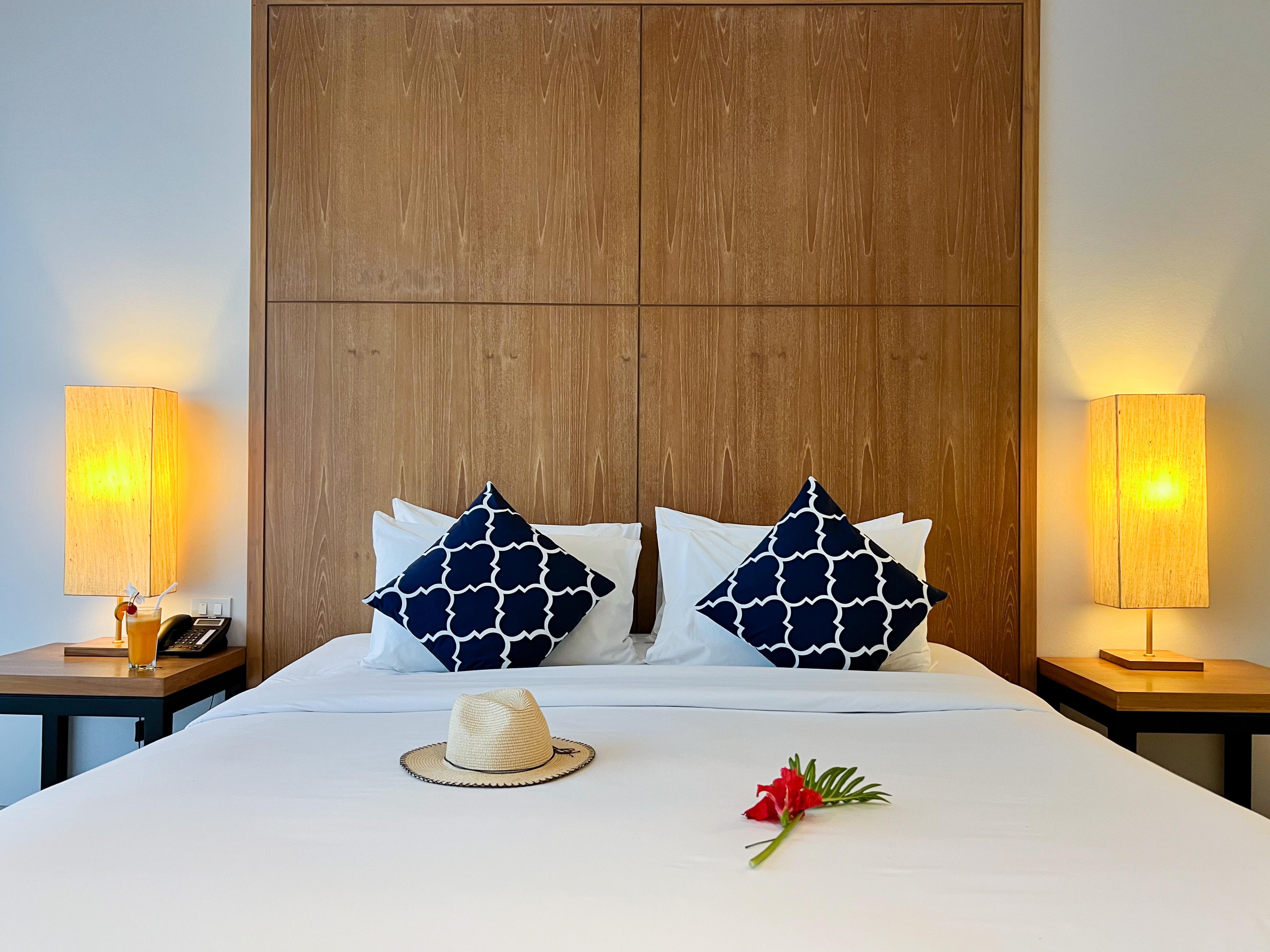 Blu Pine & Pool Access - Sha Phuket