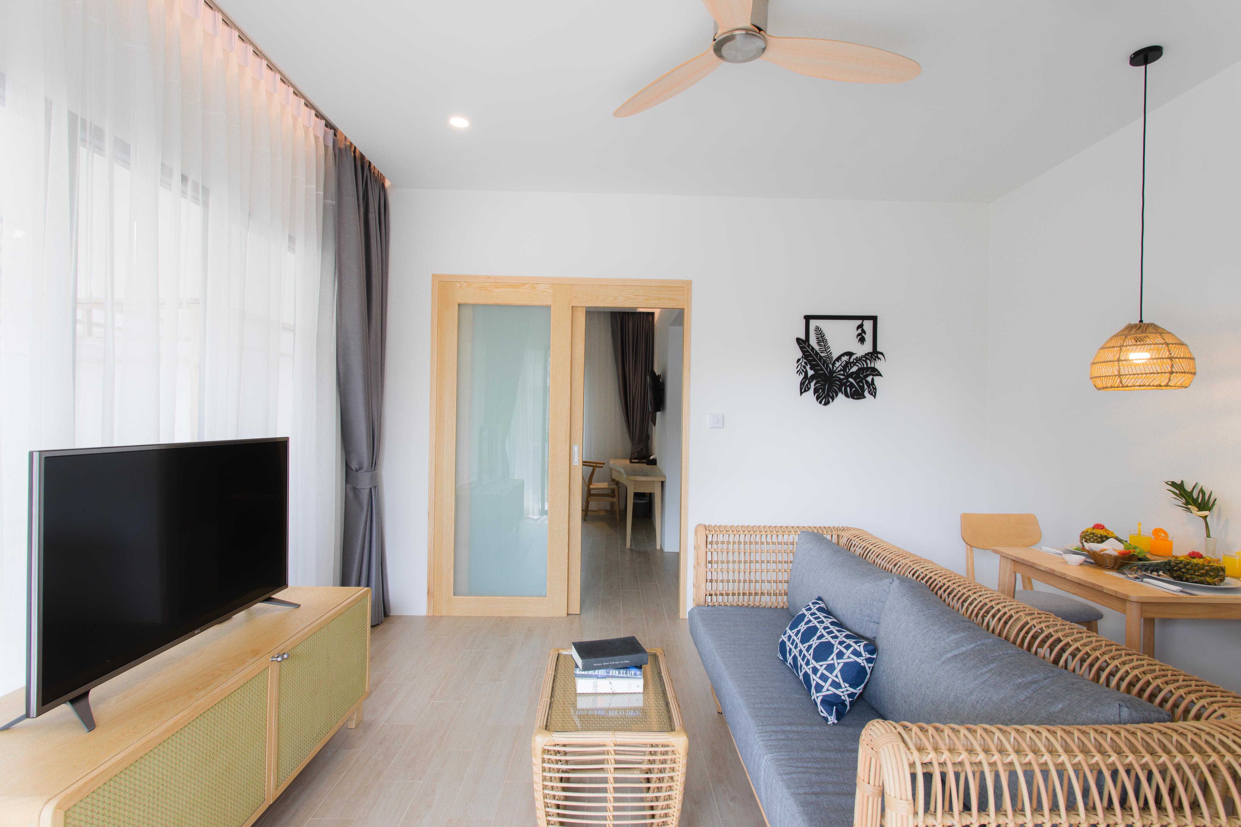 Blu Pine & Pool Access - Sha Resort