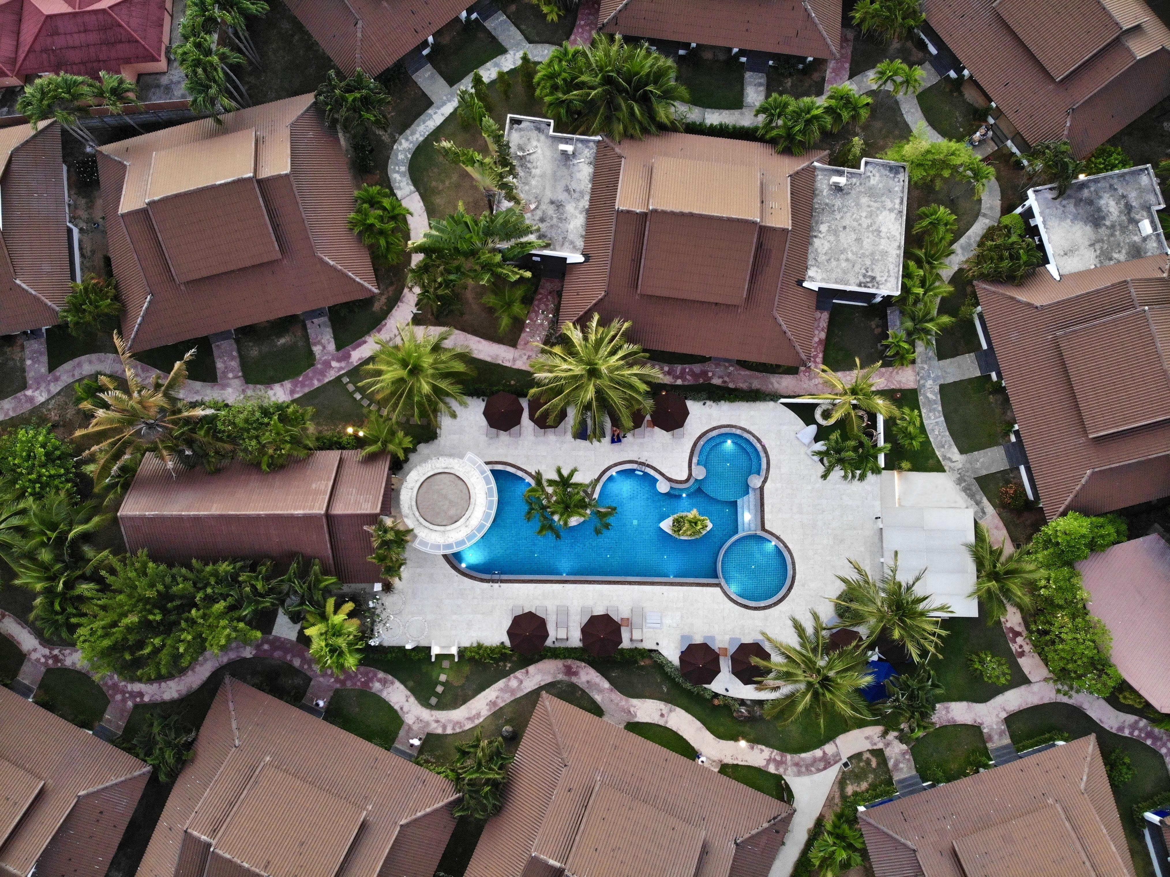 Resort Blu Pine & Pool Access - Sha