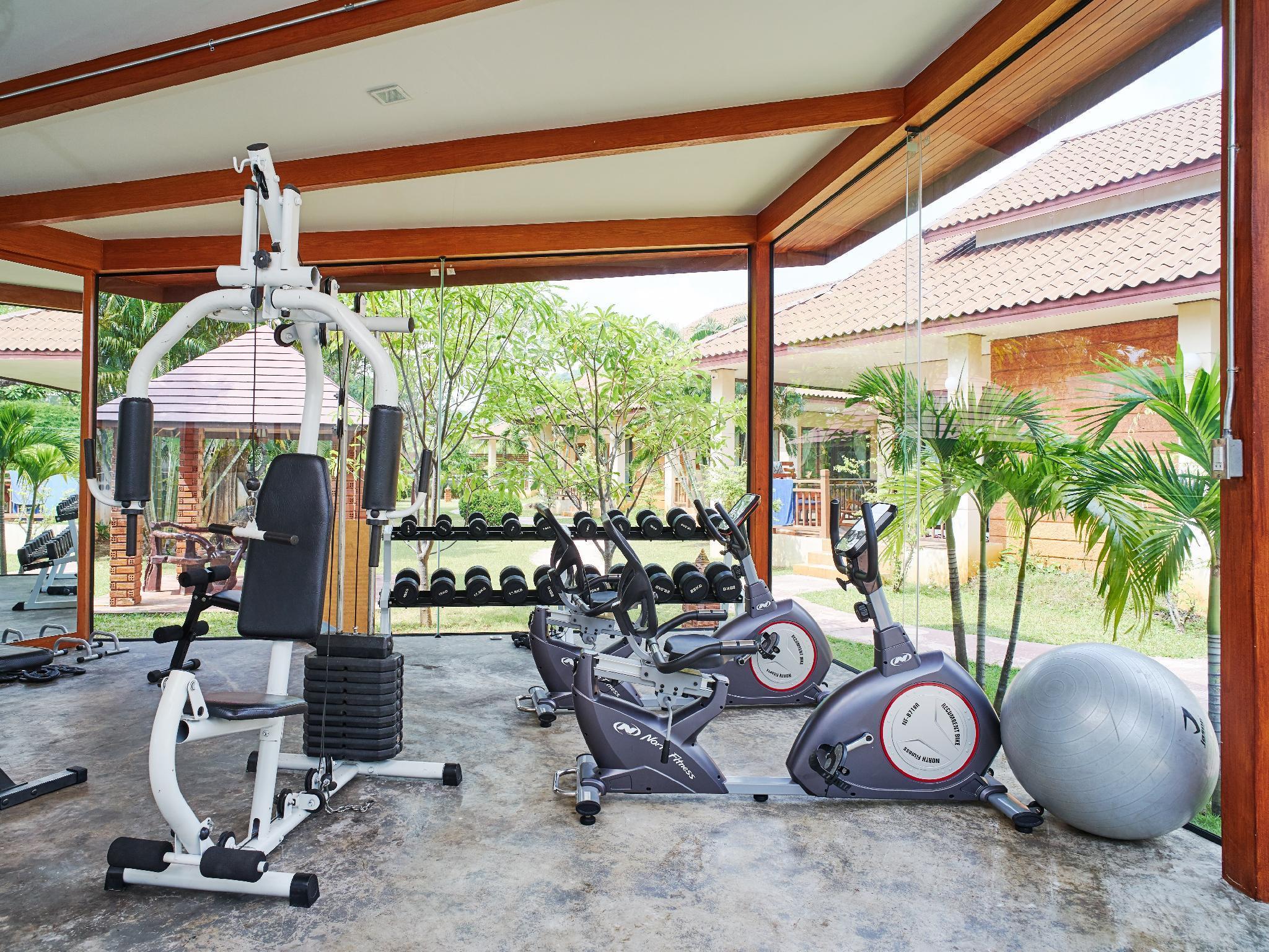 Blu Pine & Pool Access - Sha Phuket