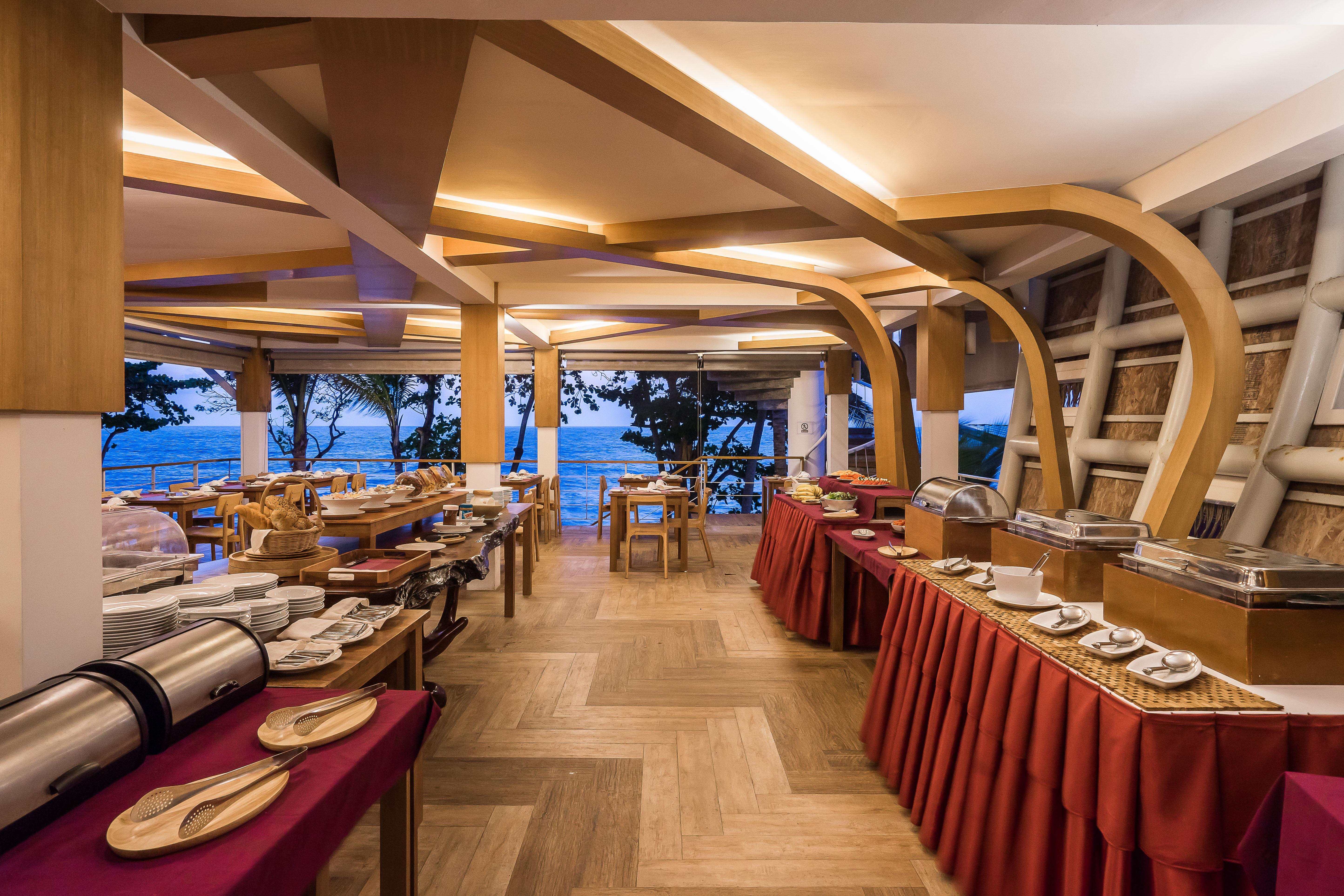White Sand Samui 4*