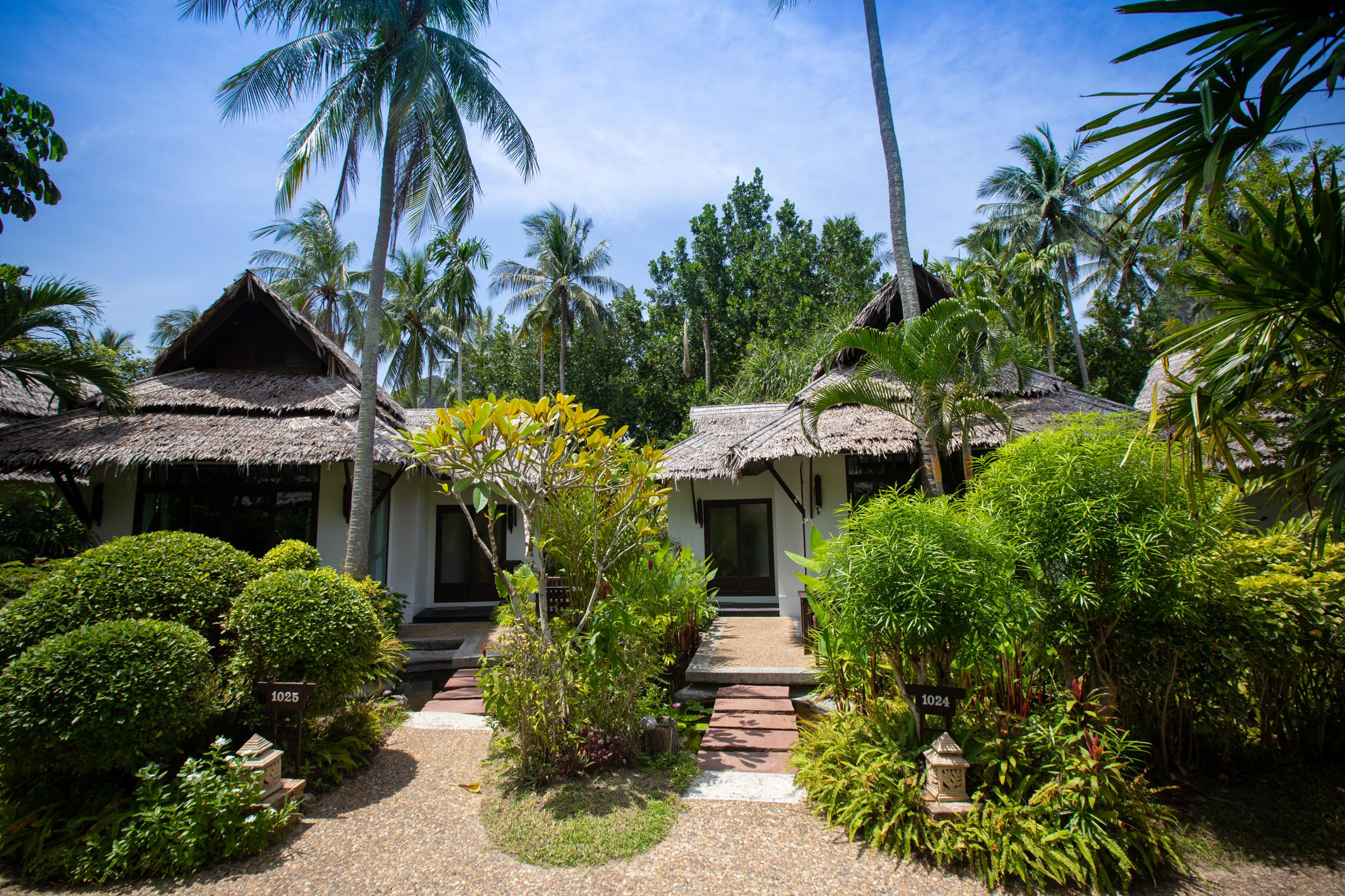 Village 4*