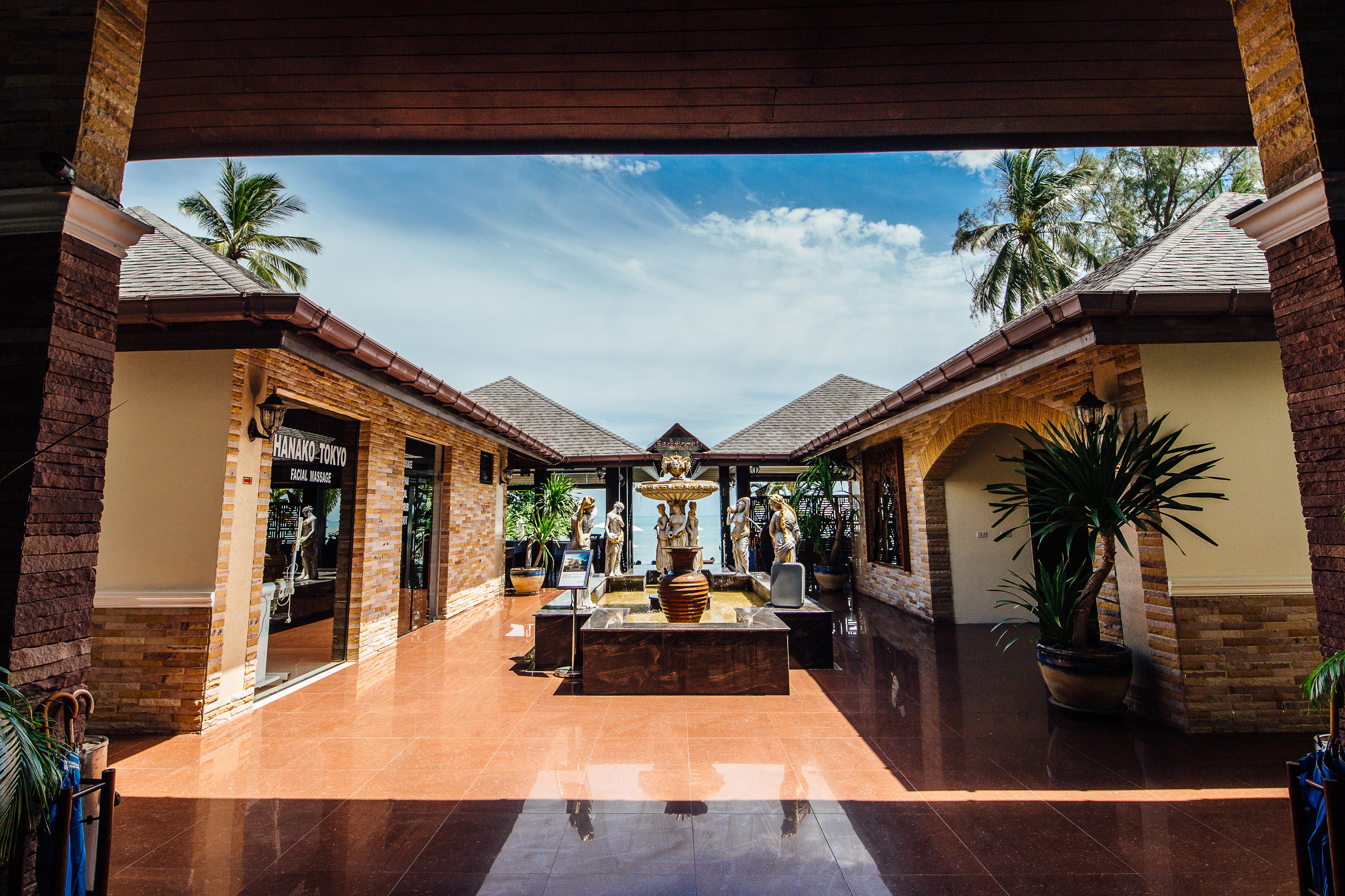 Sea Valley Lipa Noi