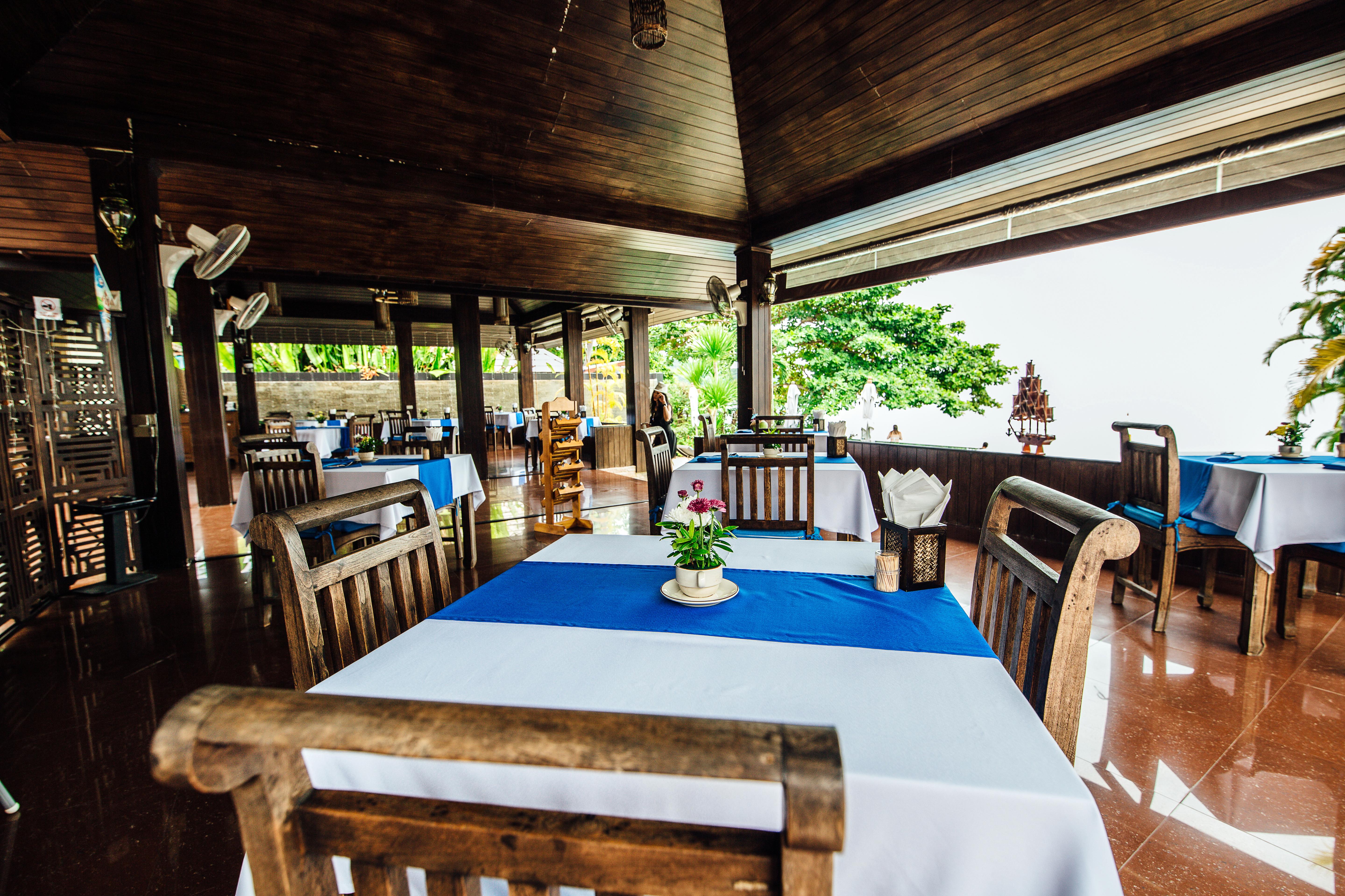 Sea Valley Lipa Noi