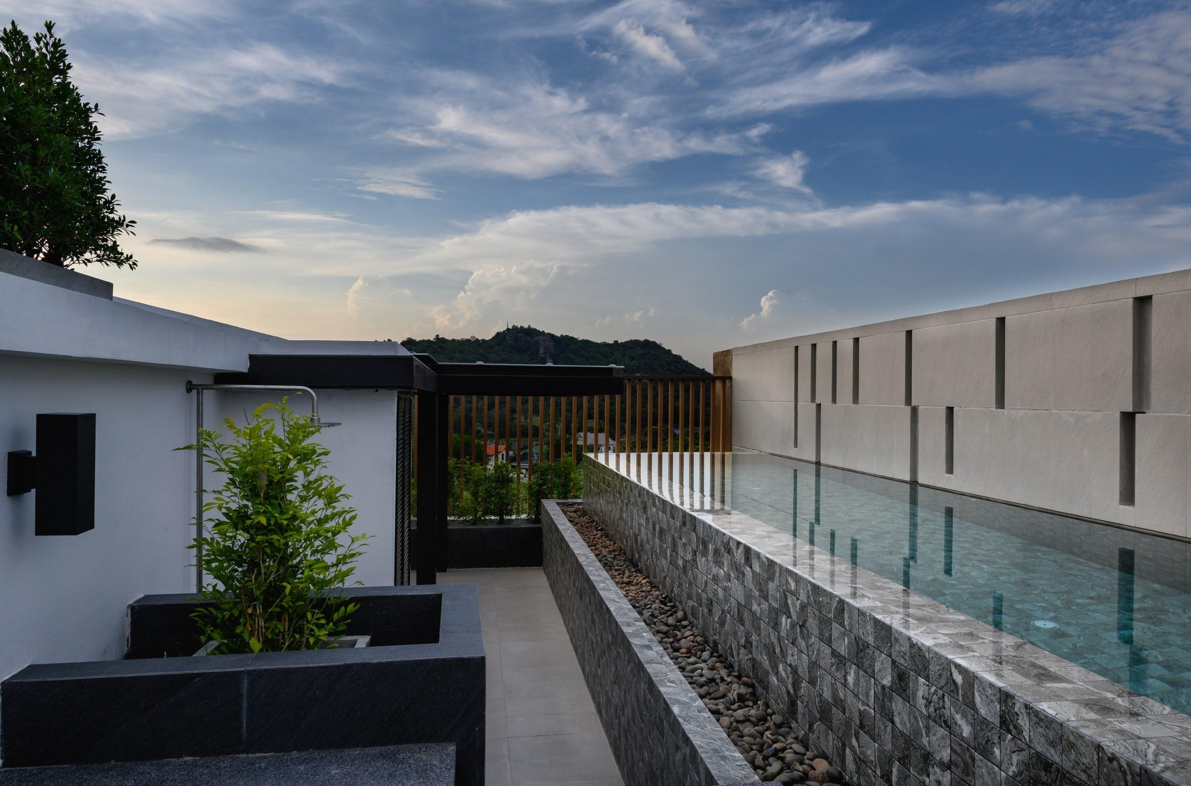 Isanook & Hotel HHQ