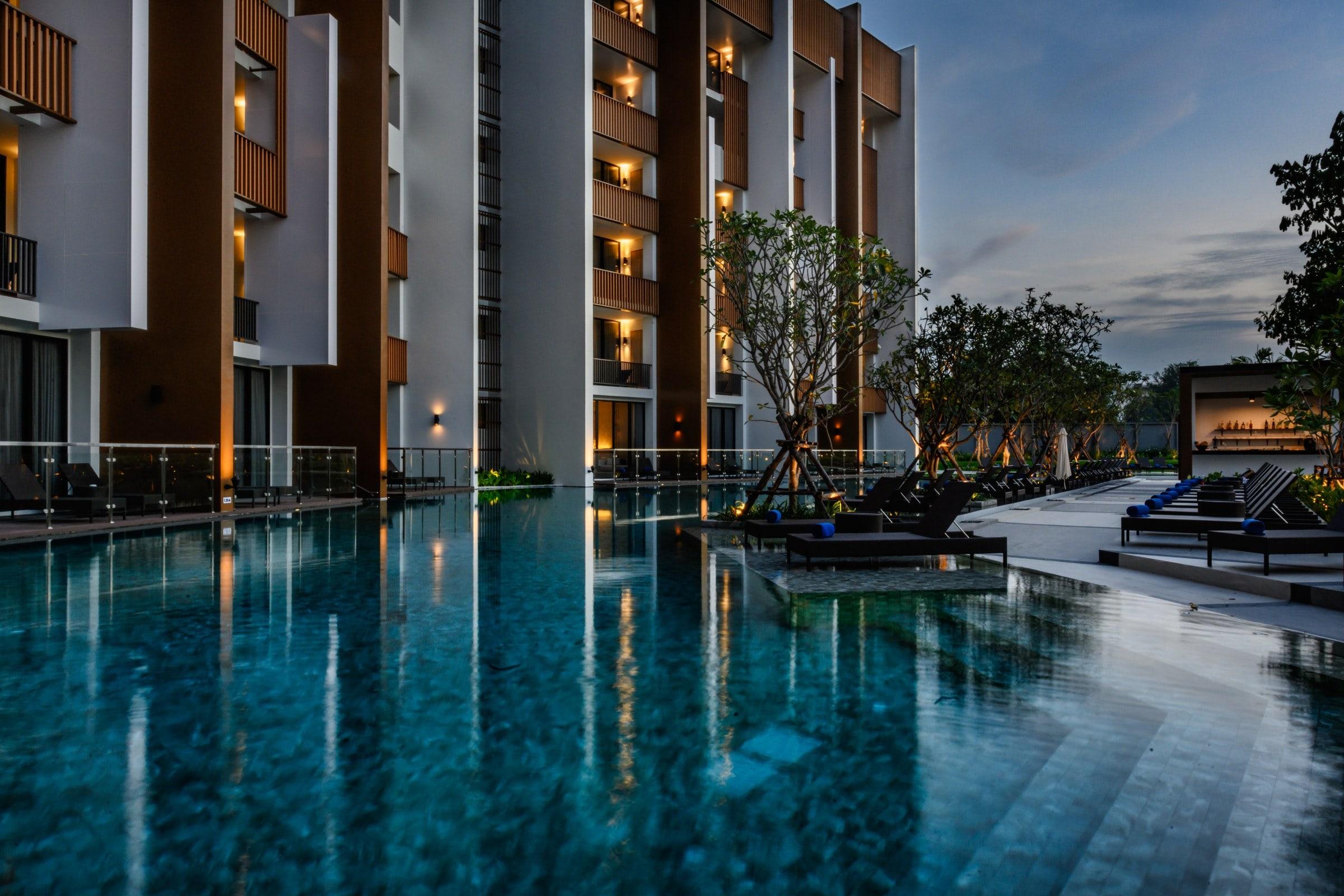 Hotel Isanook & HHQ