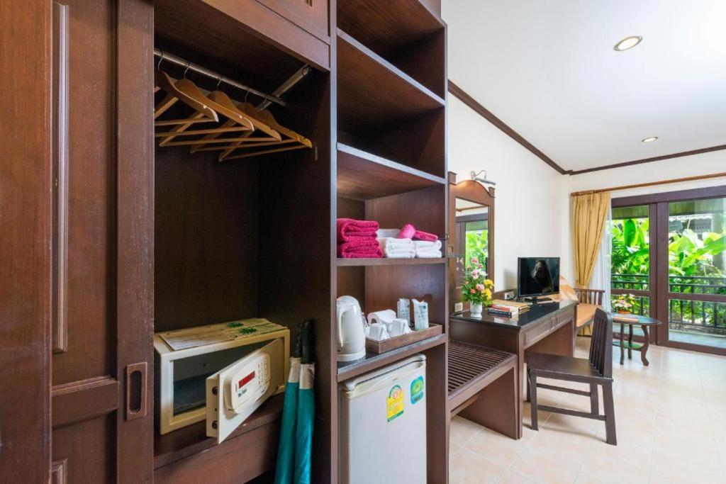 Am Samui Palace