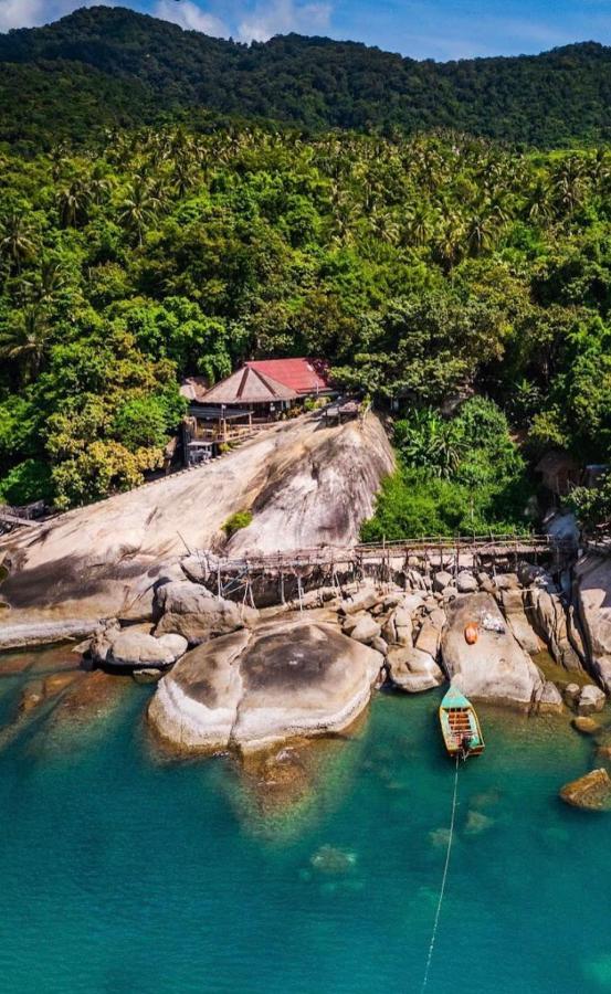 Bambu Huts Resort