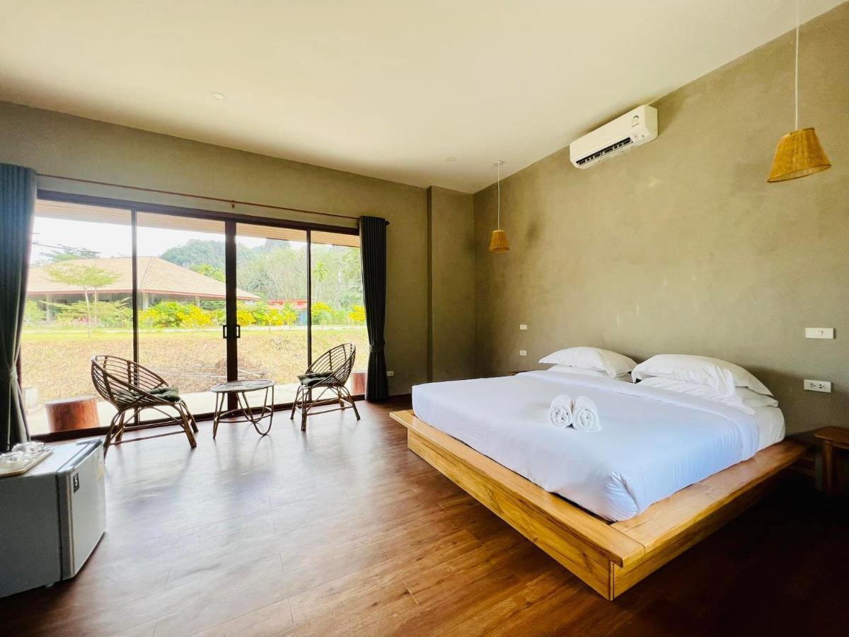 Guest house The Liveliwoods Khao Sok National Park