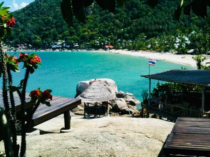 Bambu Huts Resort