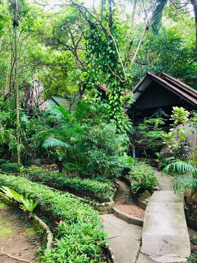 Resort Bambu Huts *