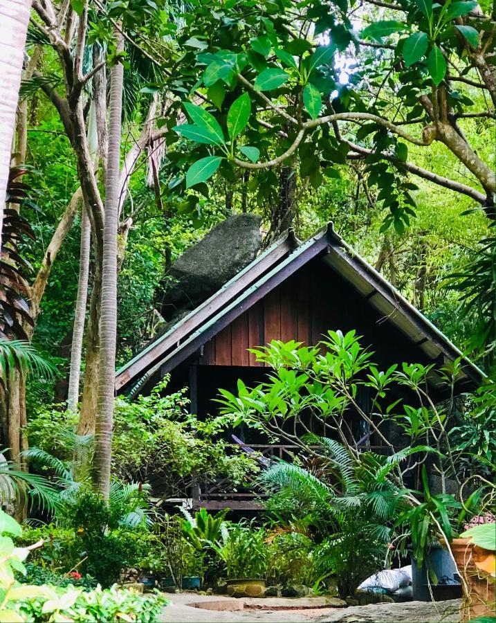 Resort Bambu Huts Baan Tai