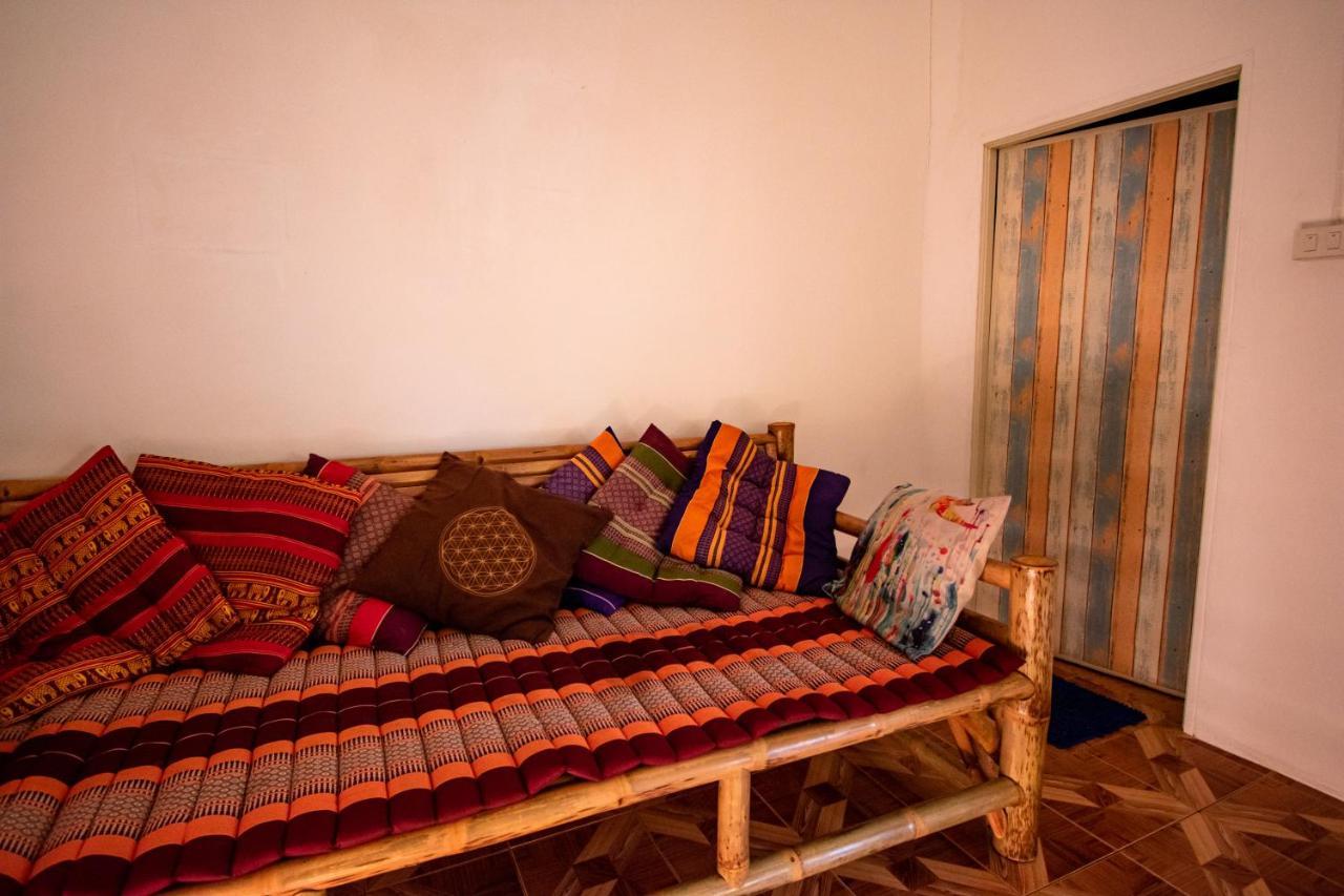 Colorful Hut Resort 2*