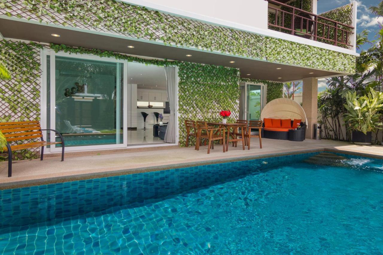 Villa Tropicana Pool
