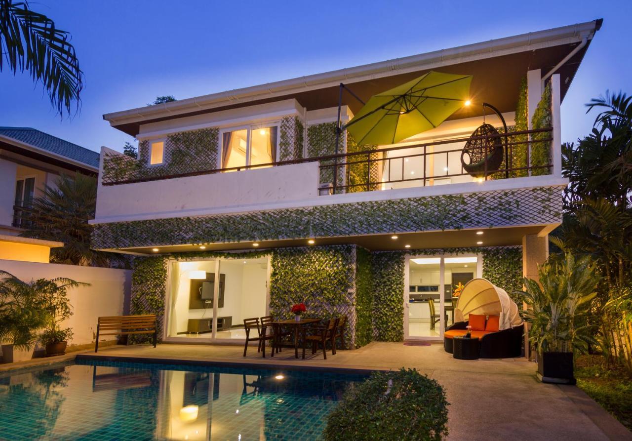 Villa Tropicana Pool