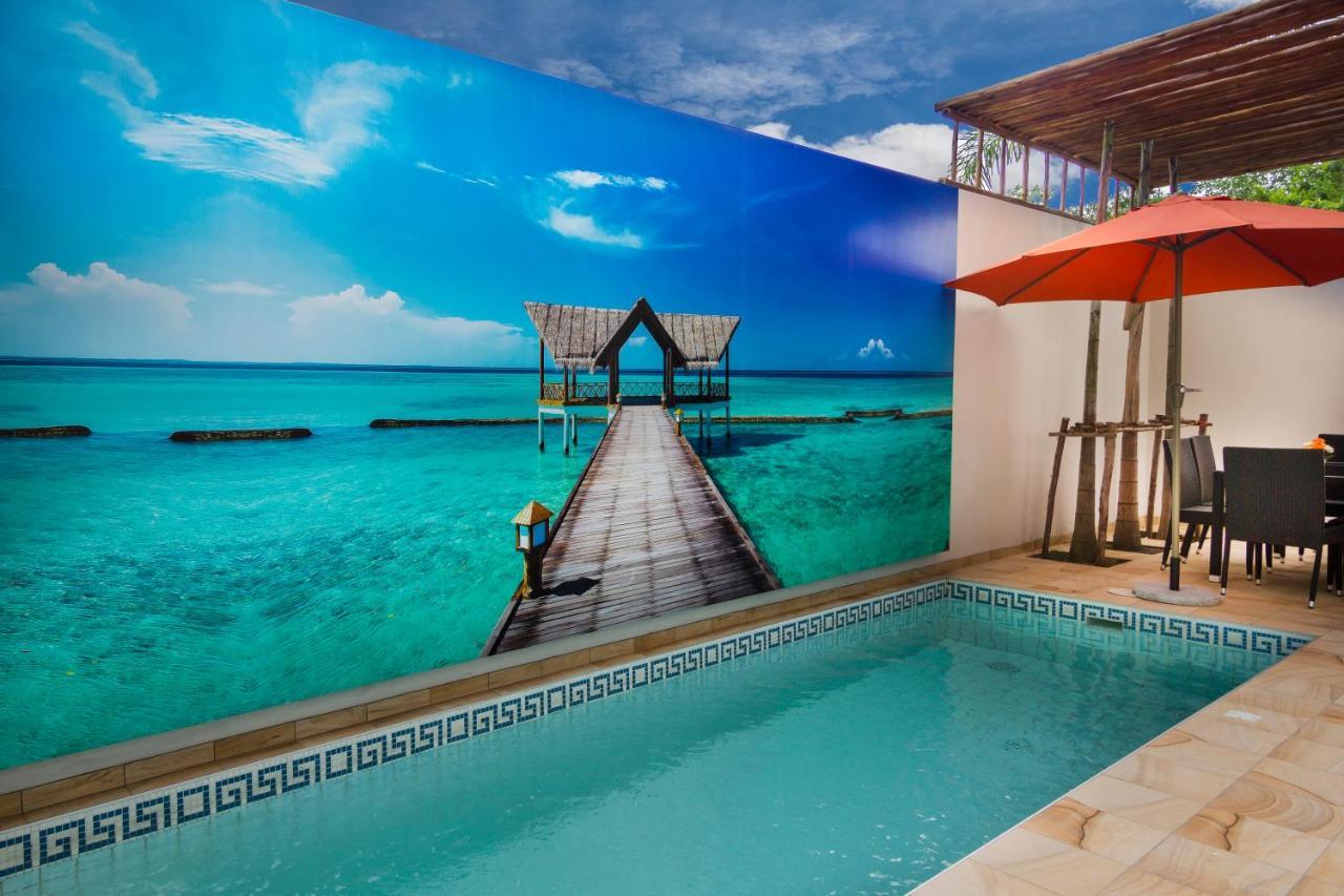 Villa Tropicana Pool