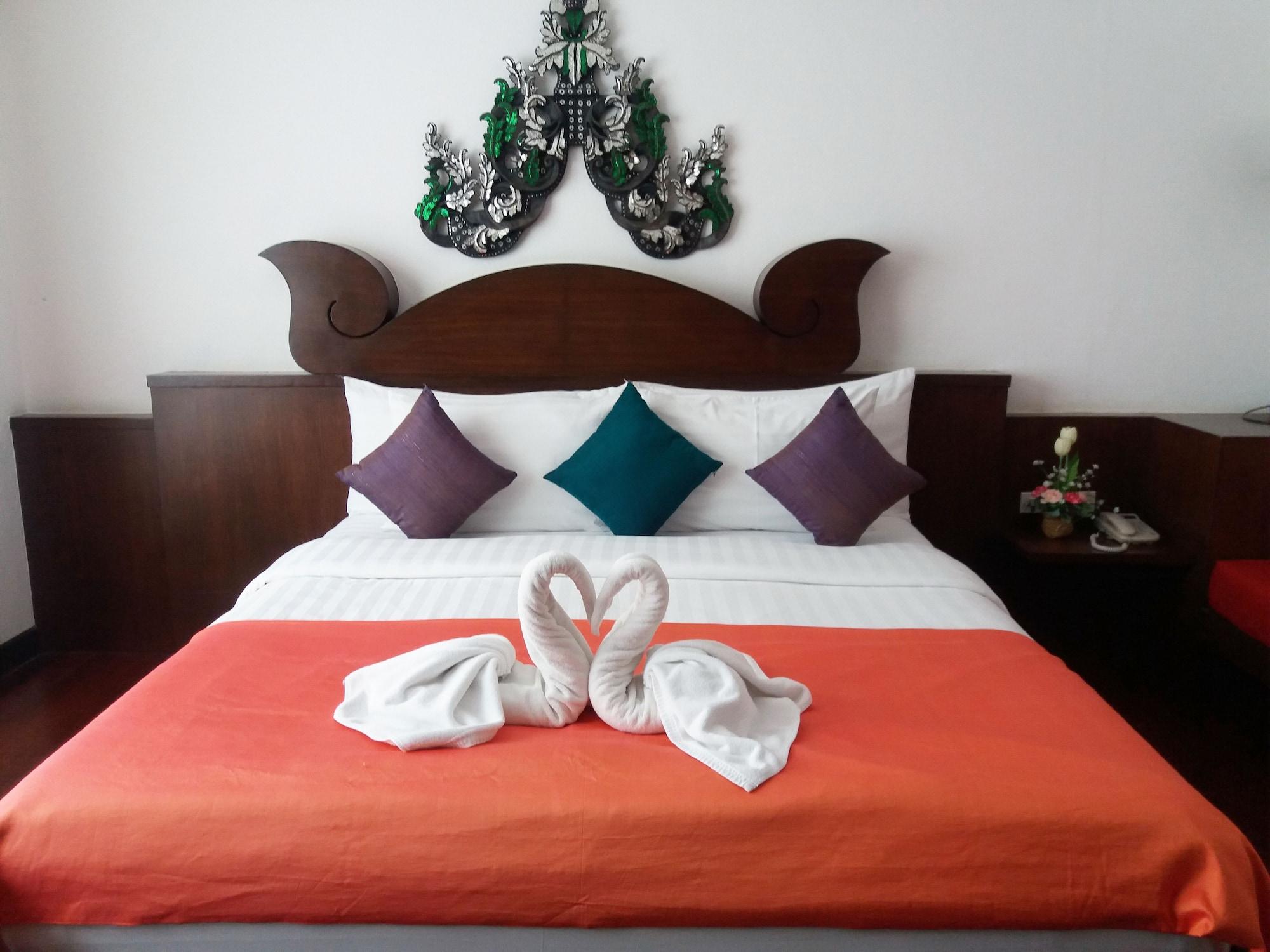 Nicha Hotel HHQ