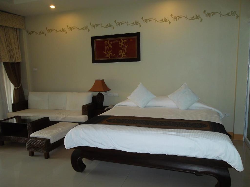 Hotel Thongbura 4*