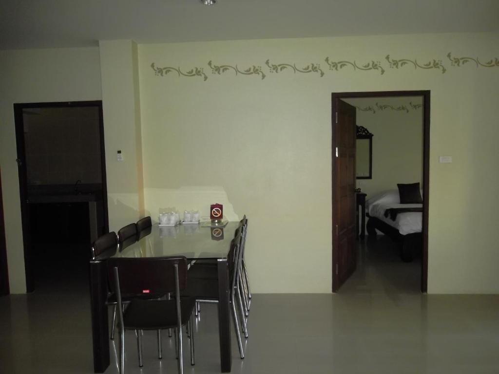 Hotel Thongbura 4*