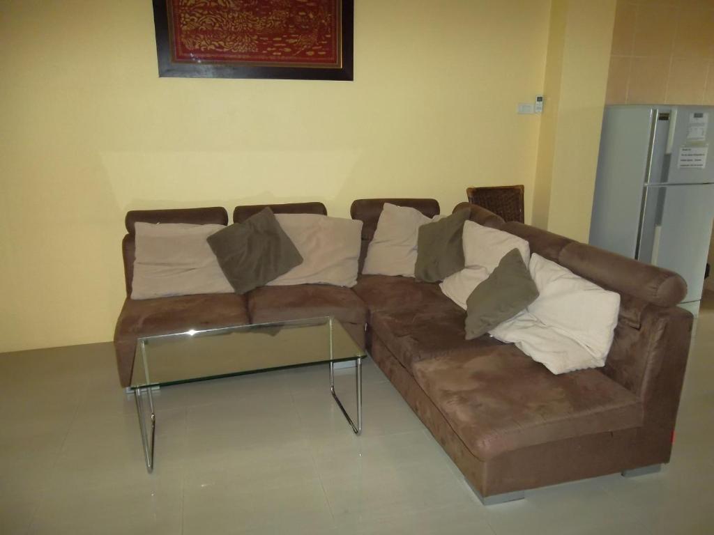 Thongbura Hotel 4*