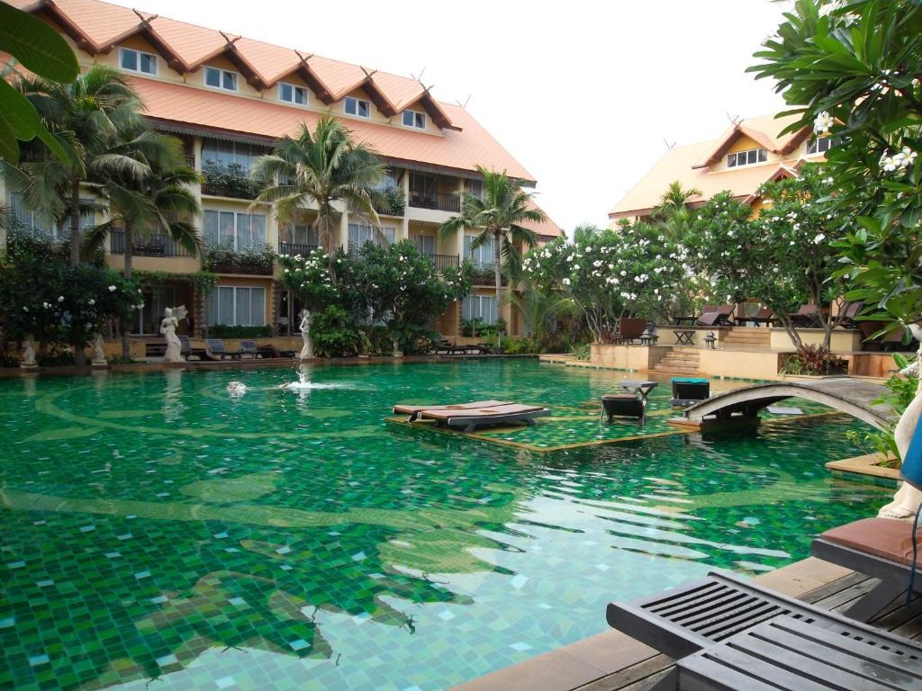 Thongbura Hotel
