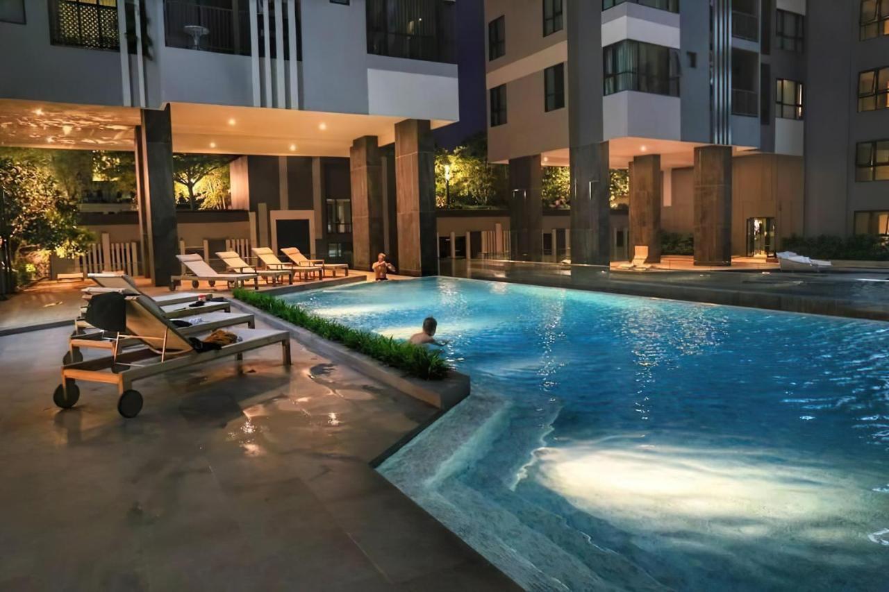 Apartment Next To The & Centrally Located, Near *