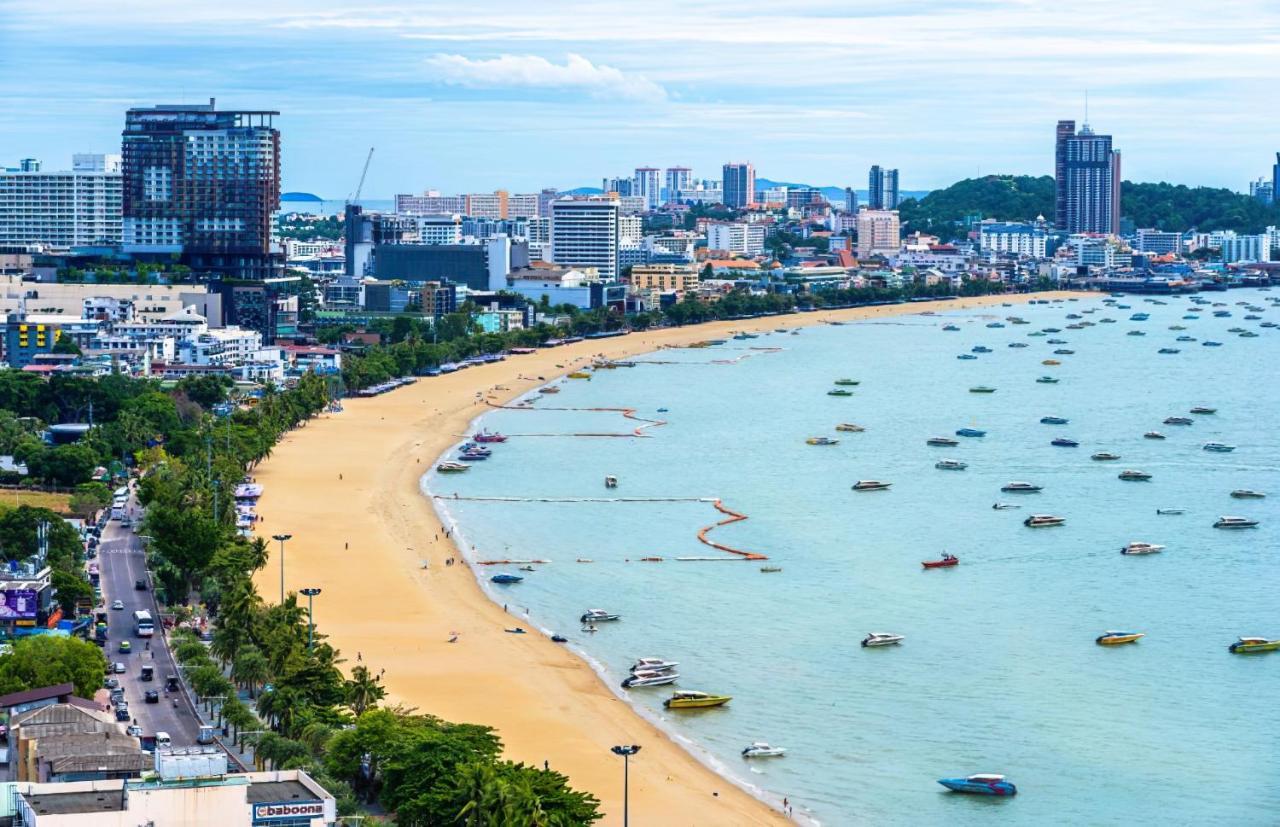 Next To The & Centrally Located, Near Apartment Pattaya
