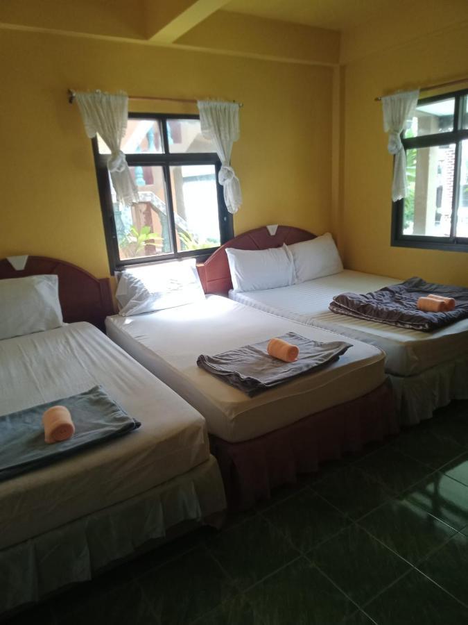 Charung 3* Haad Rin
