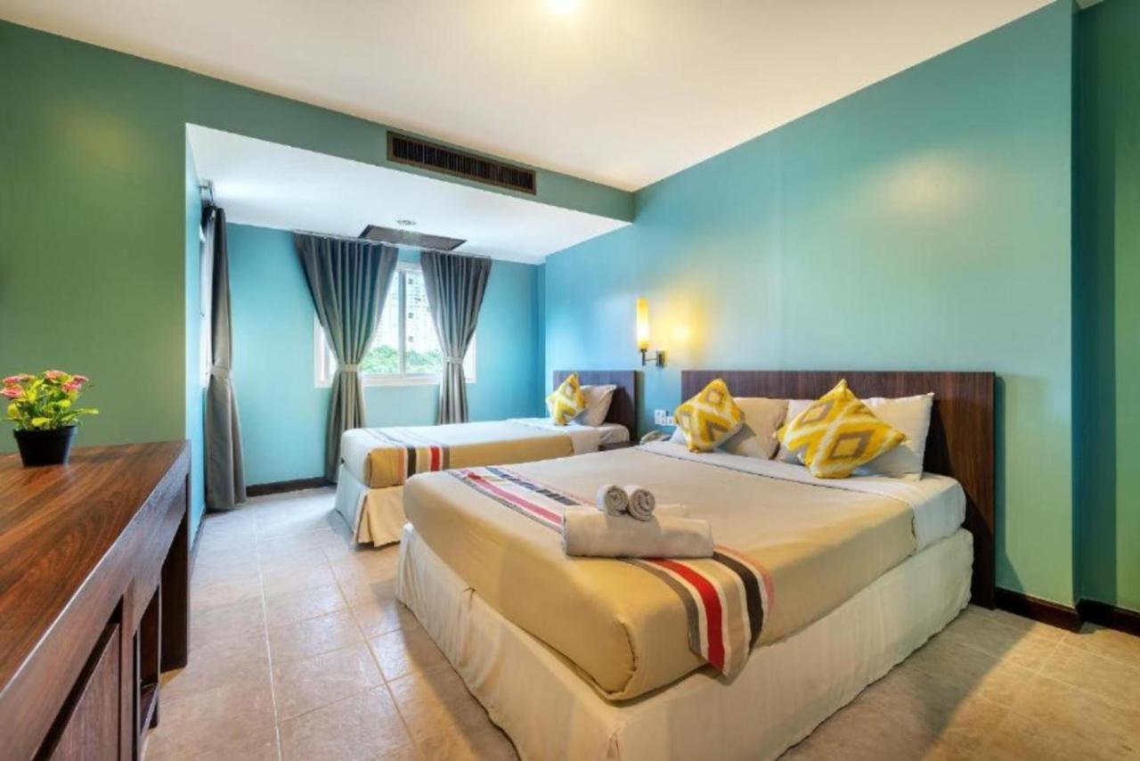 The Twelve Hotel 3*