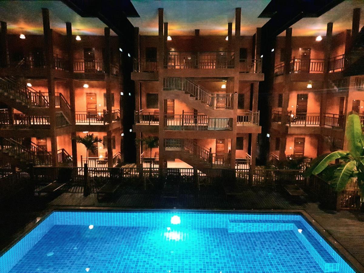 Resort Rainforest Village