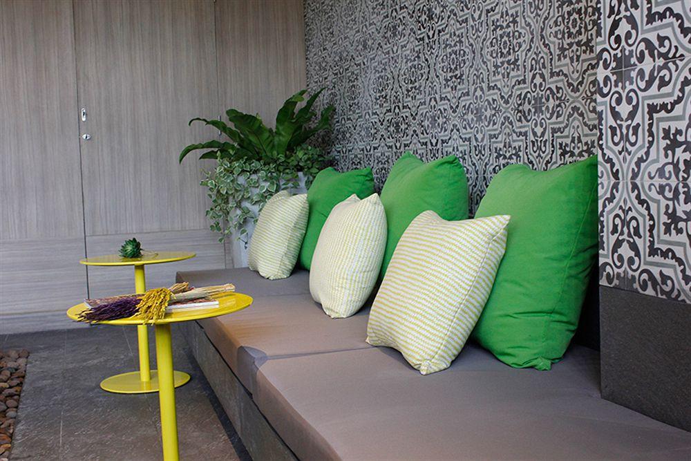 Ploen By Tolani Hotel