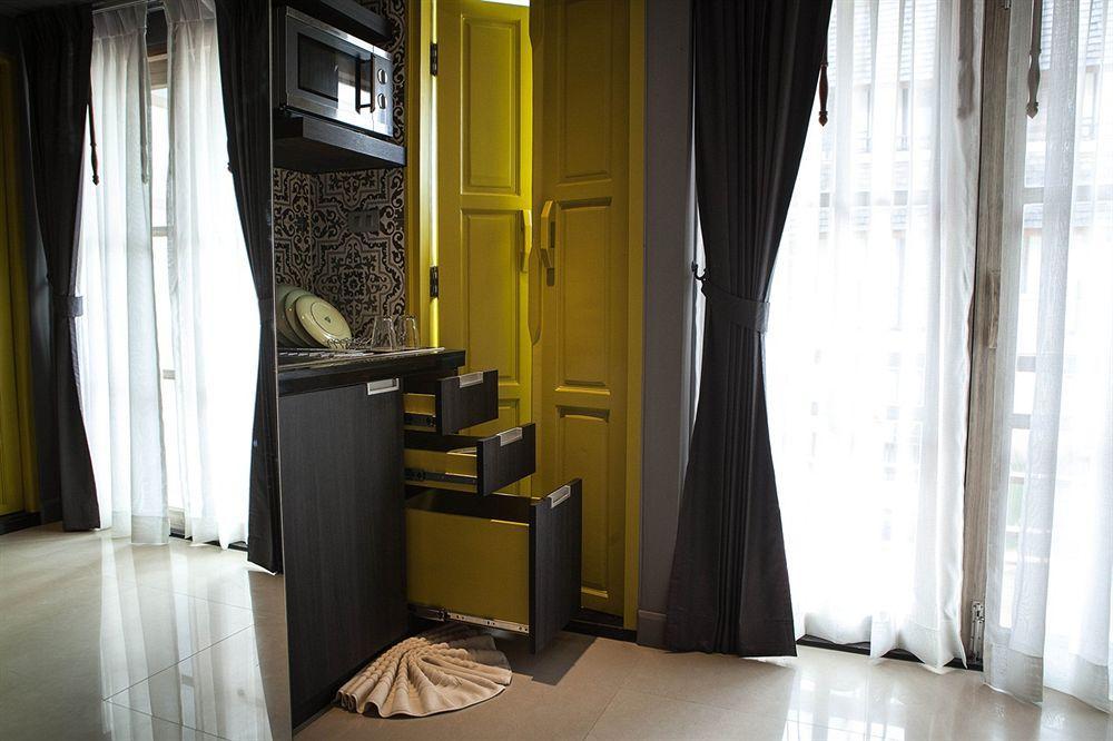 Hotel Ploen By Tolani 3*