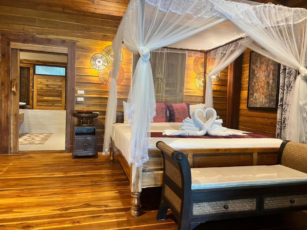Viking Nature Phi Phi Don