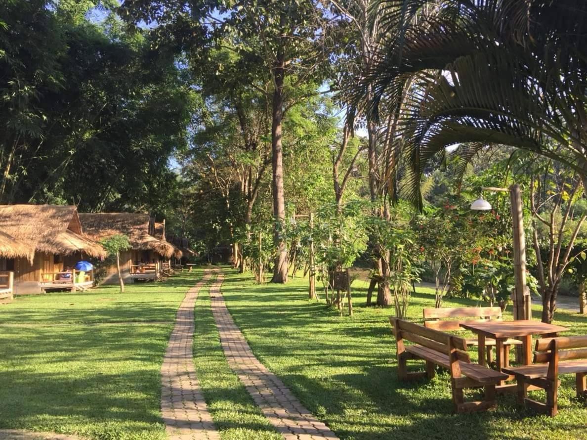 Baan Riverside 3*