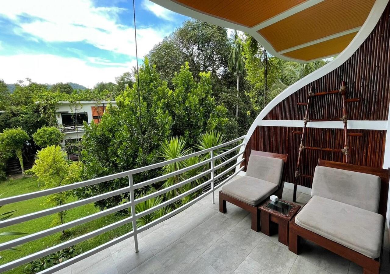 Resort Ac 2