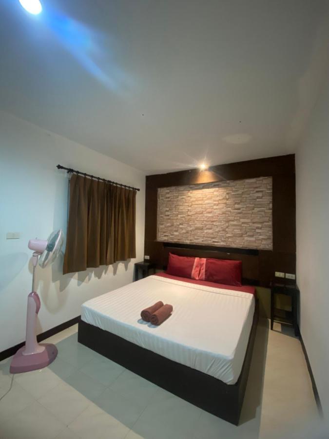 Pak Klong For Rent Hotel