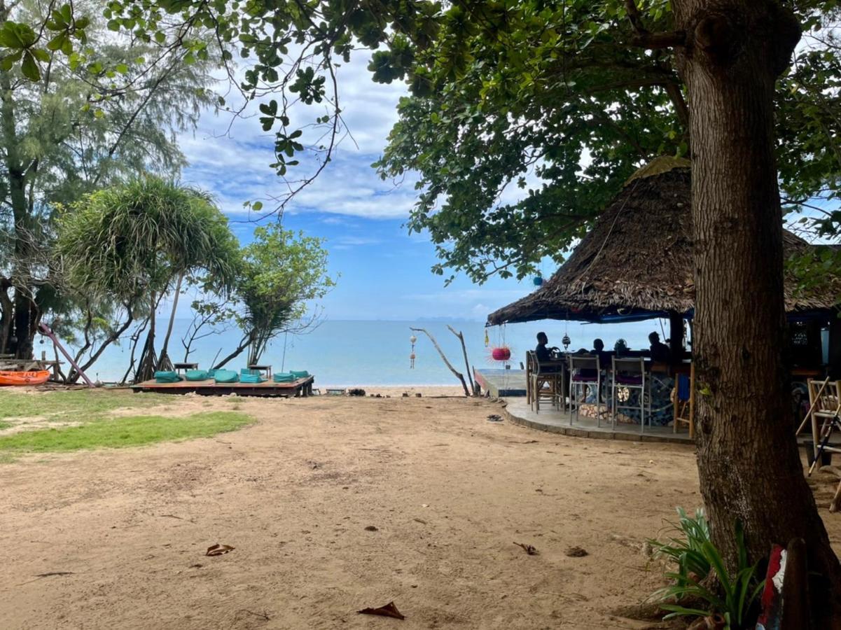 Sanctuary Lanta Resort *