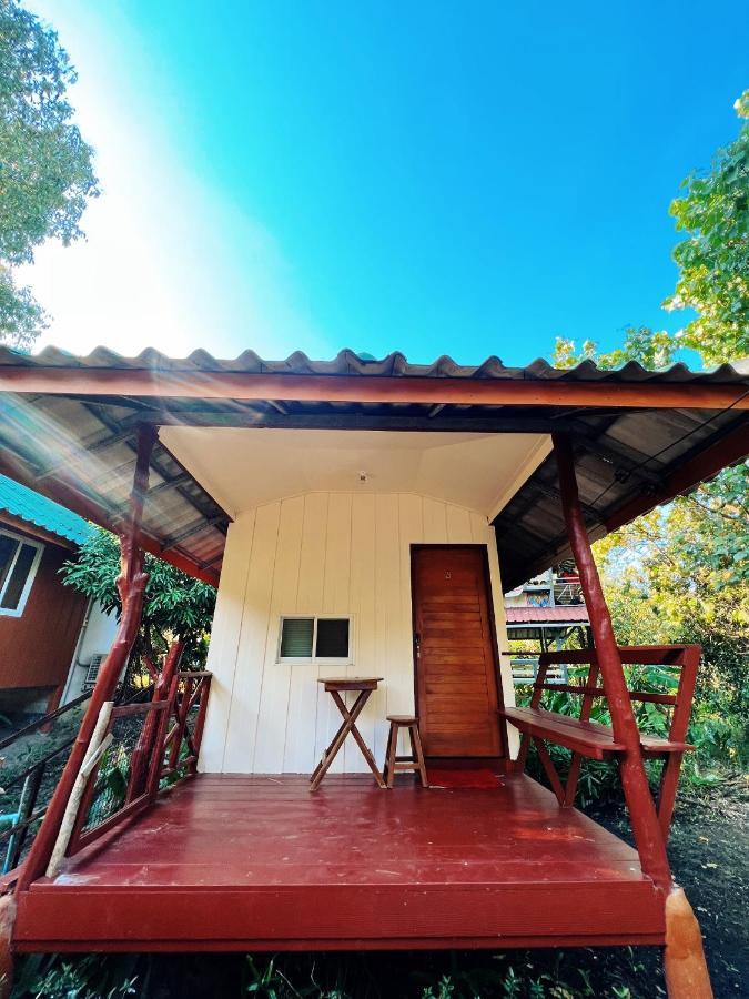Lonely Groove Resort