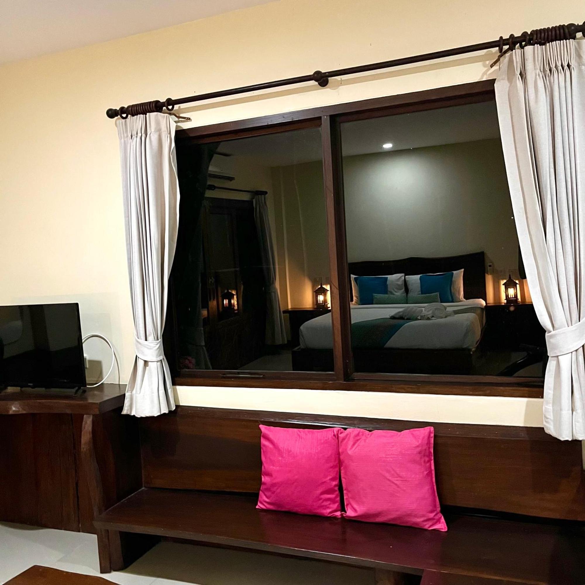 Krabi Bay Hotel 2*