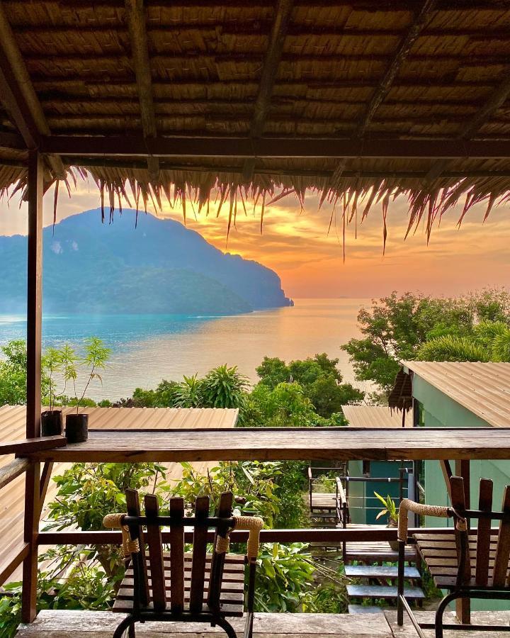 Sea Sky Resort Phi Phi Don
