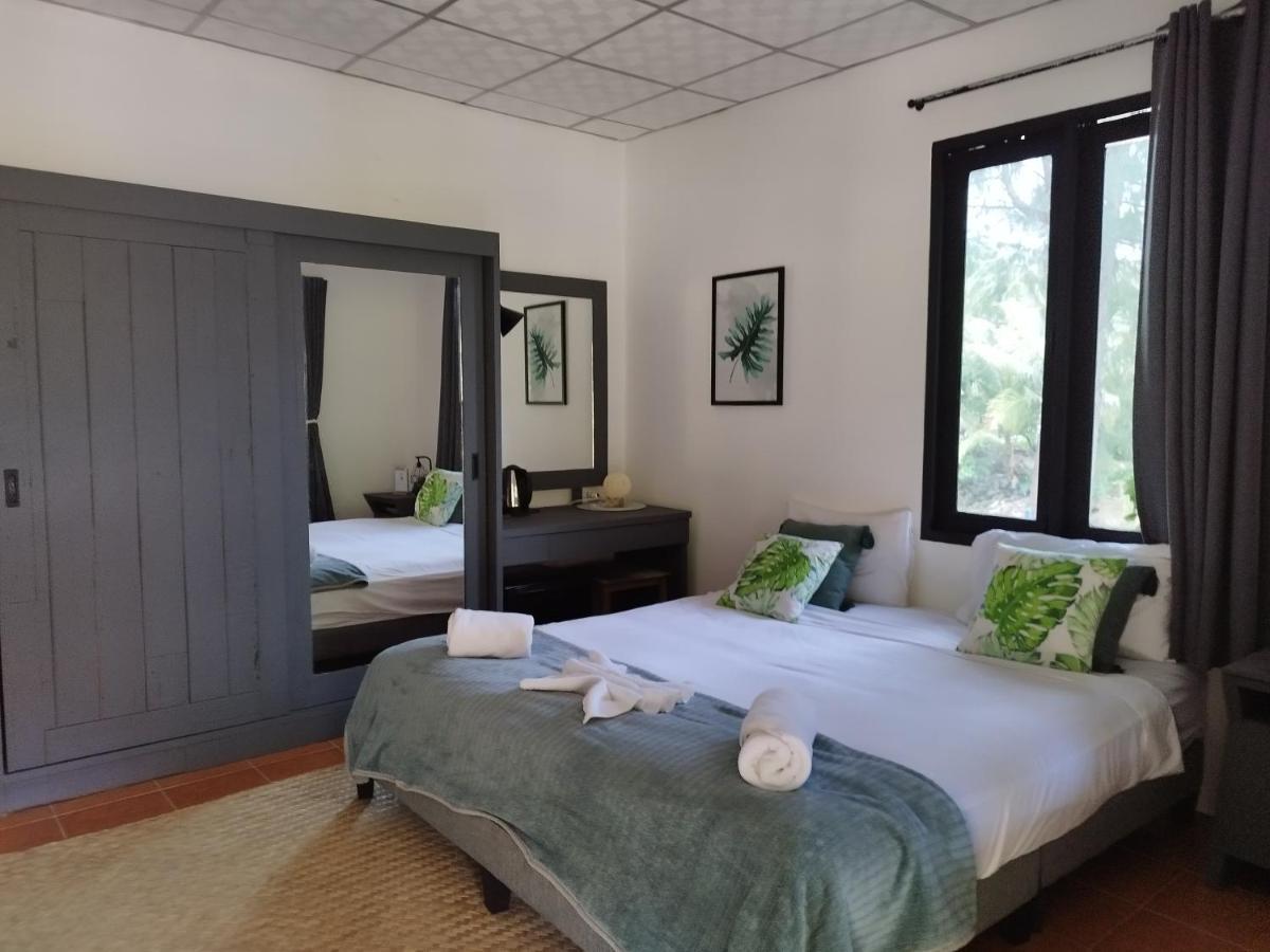 Red Pearl Hotel