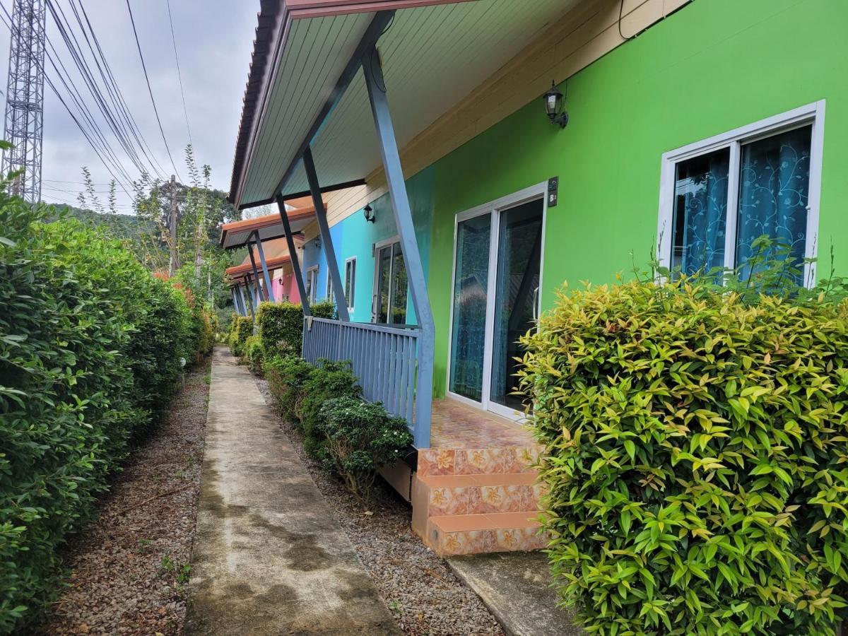 Baan Sri Lanta Guest house